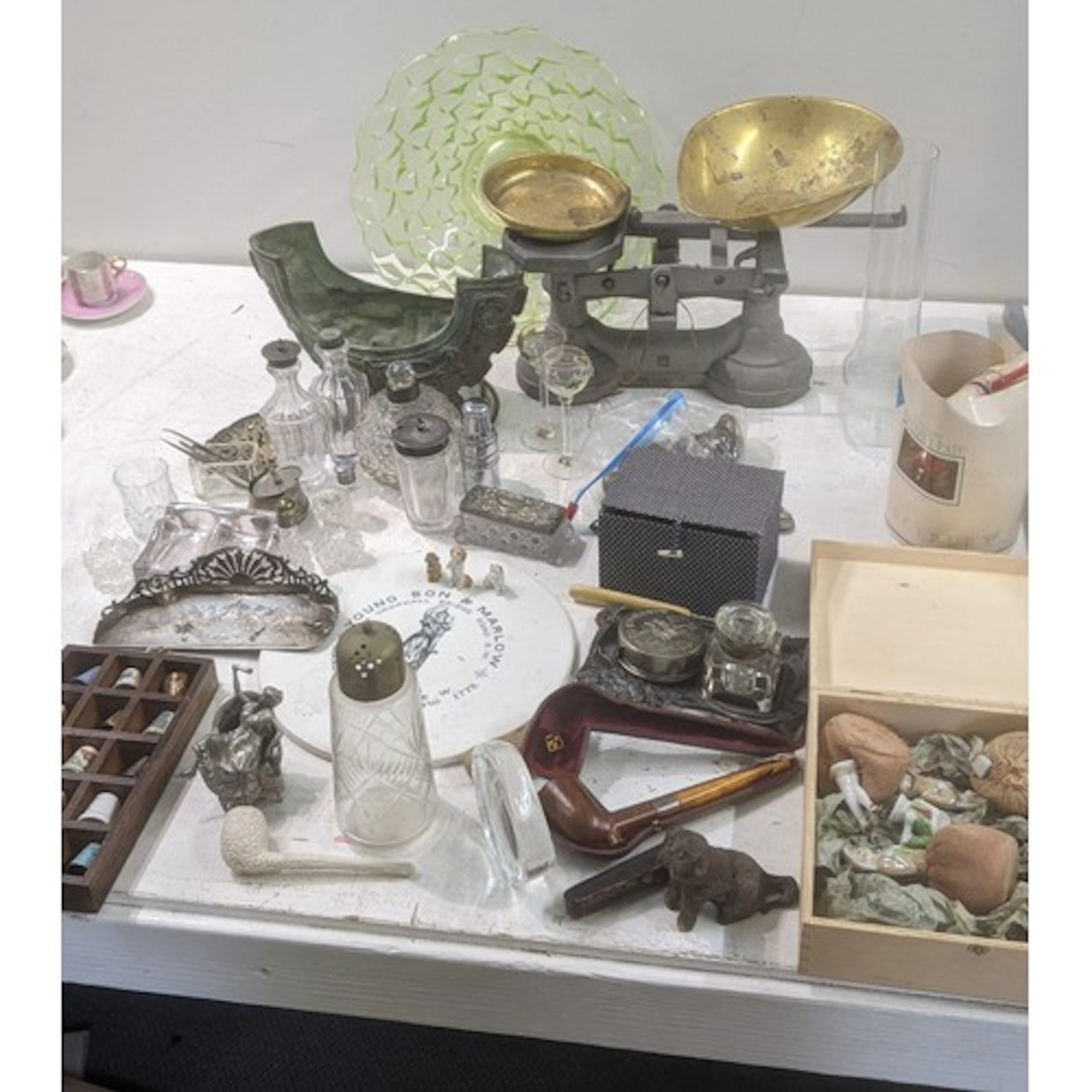 Collectables to include a uranium glass fruit bowl, a cased ...