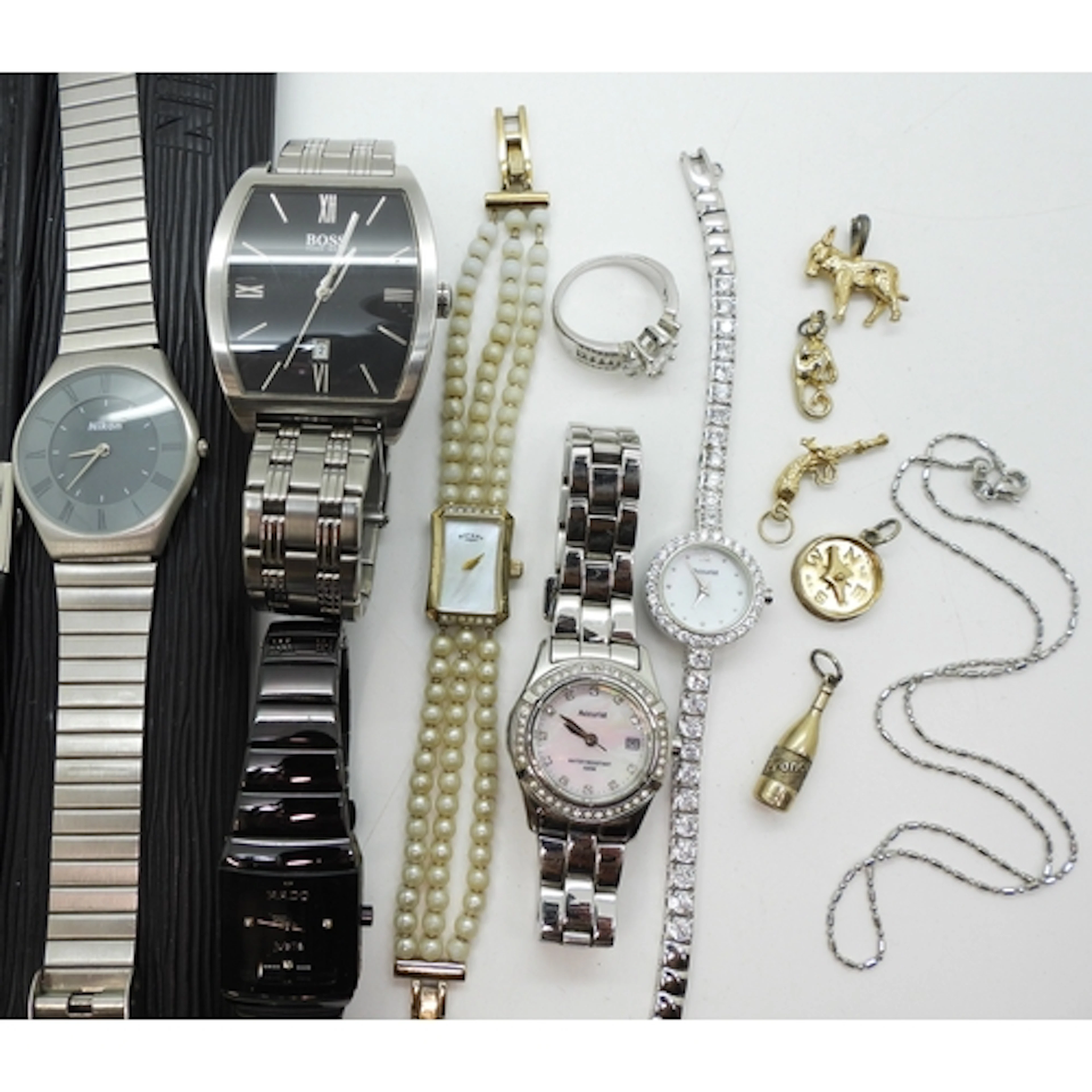 A Rado Jubile, Two ladies Accurist watches with mother of pe...
