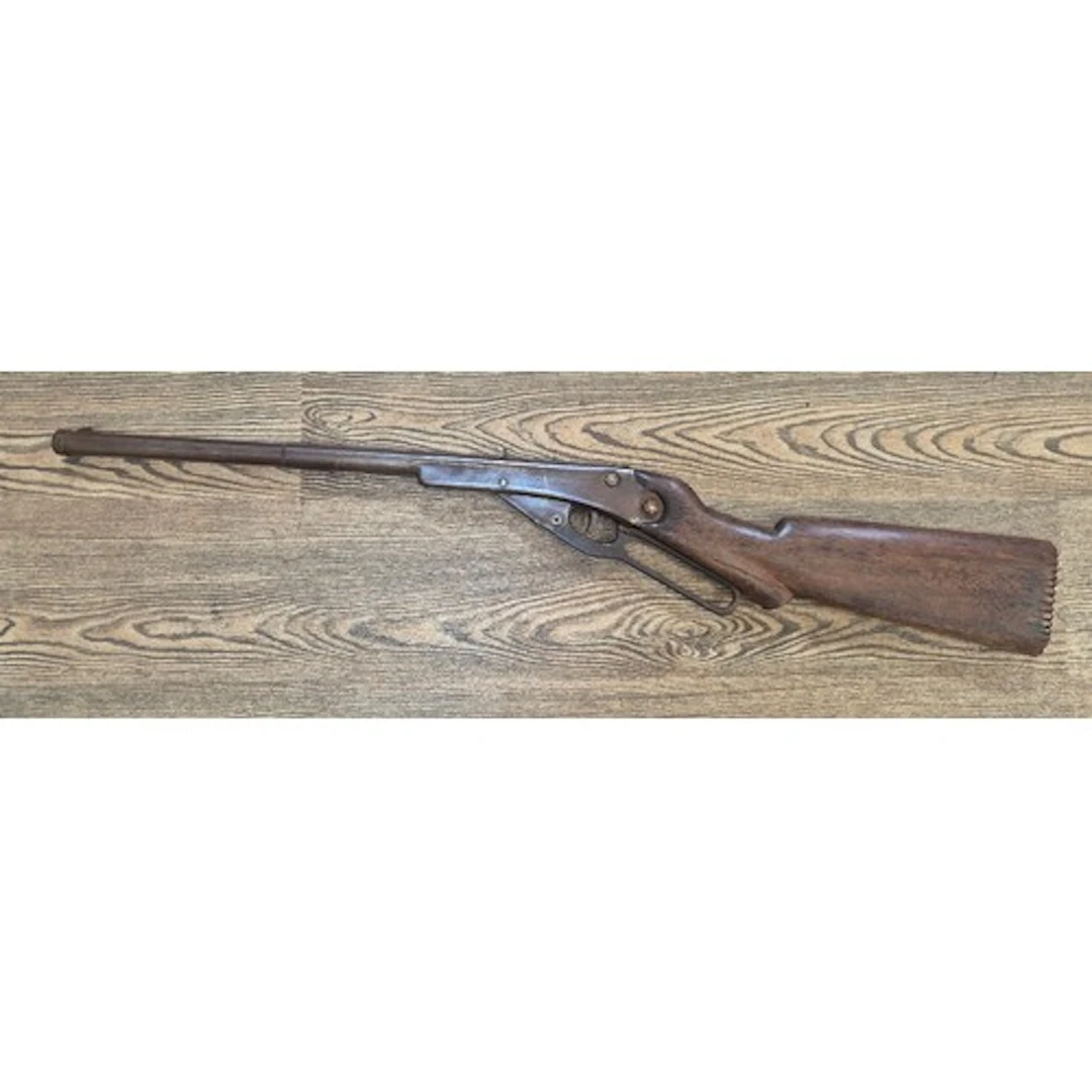 A vintage Daisy no.101 model 36 under lever .177 calibre air...