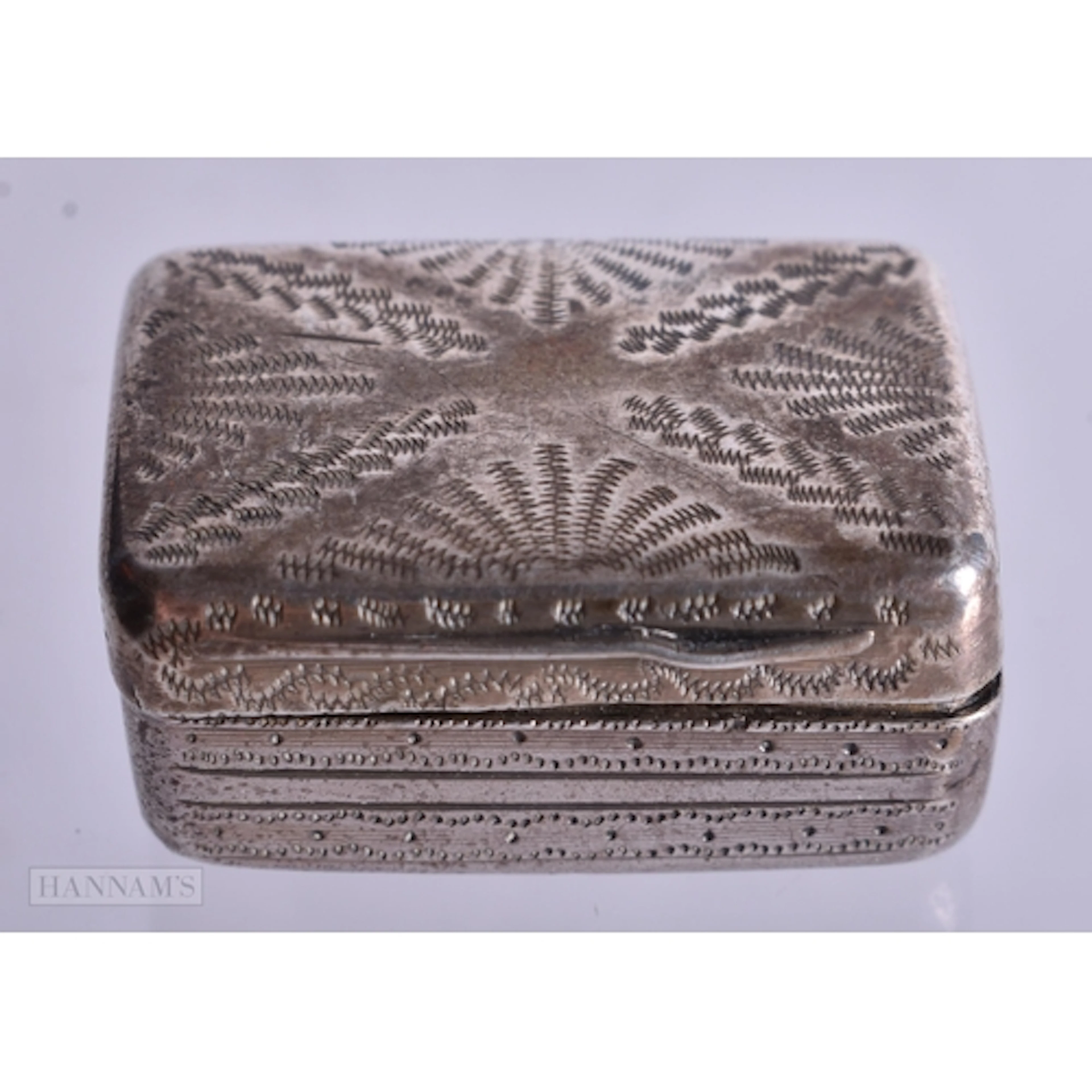 A Georgian Silver Vinaigrette. Hallmarked London 1808. 1.8...