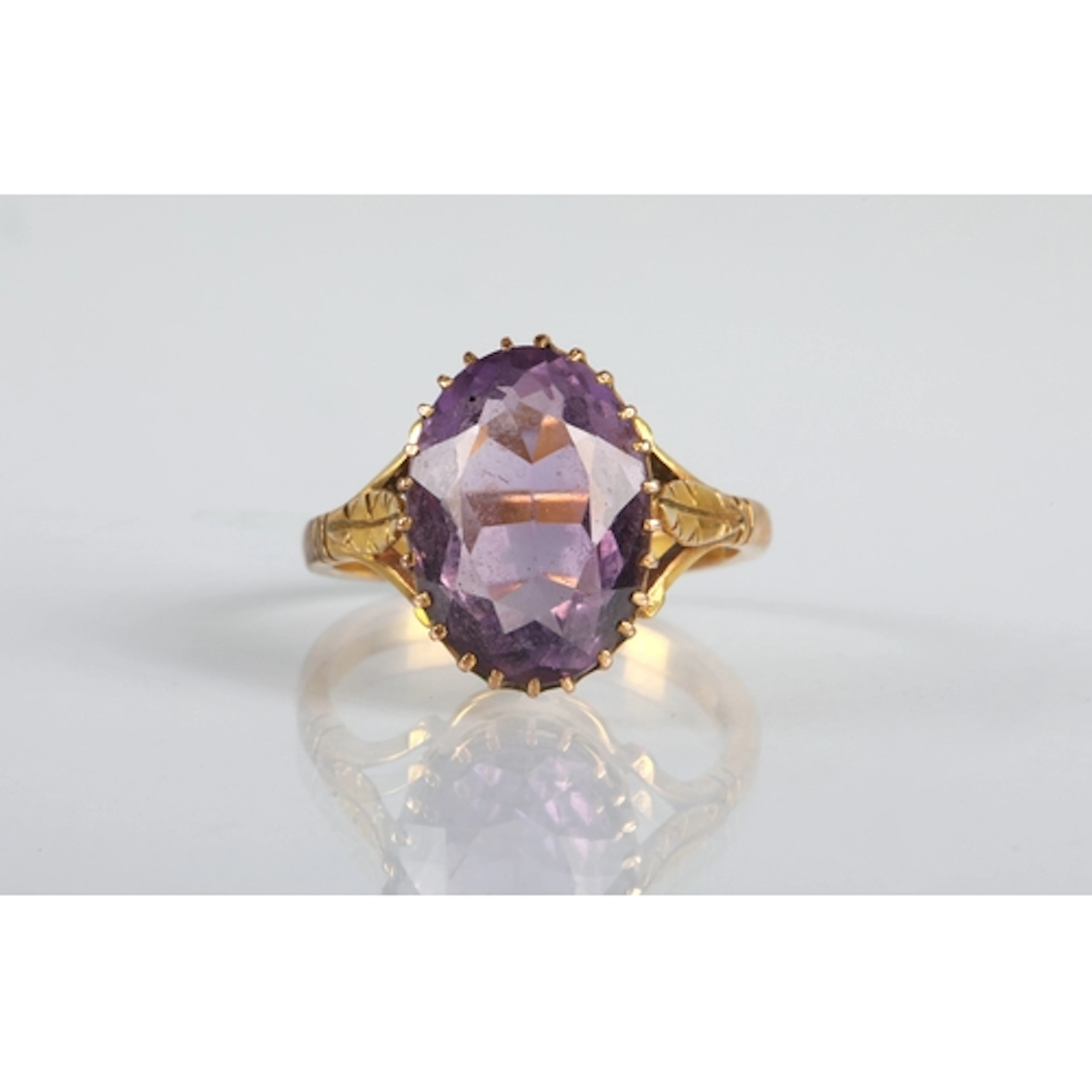 Ladies 9ct gold amethyst ring, Size Q, gross weight 4.3g