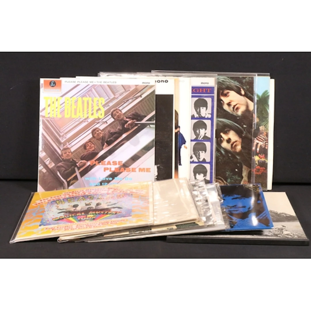 Vinyl - 12 The Beatles LPs (11 original UK, 1 US) 1 John Len...