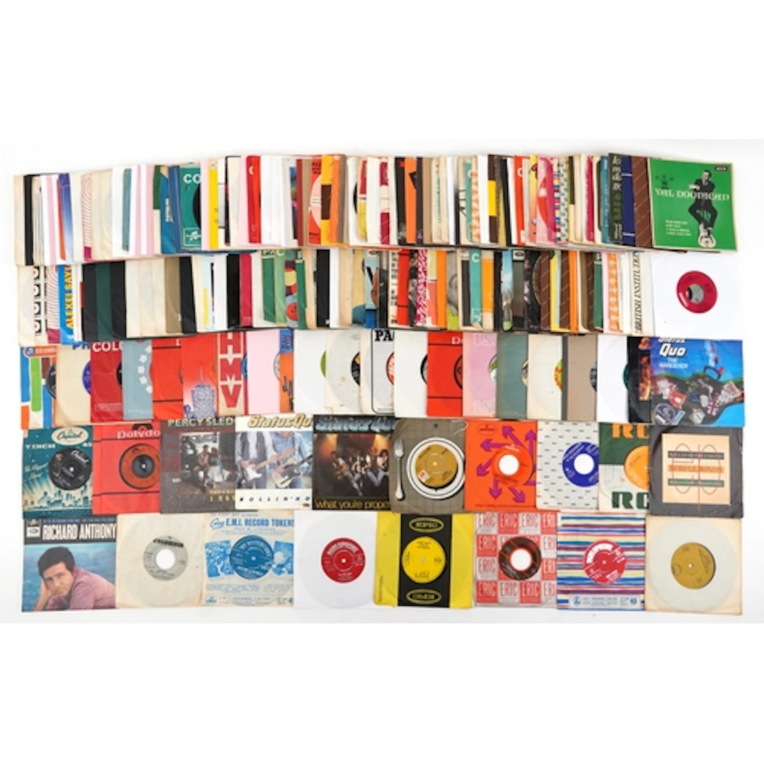 Collection of 45rpm records including Chicago, Chuck Berry, ...