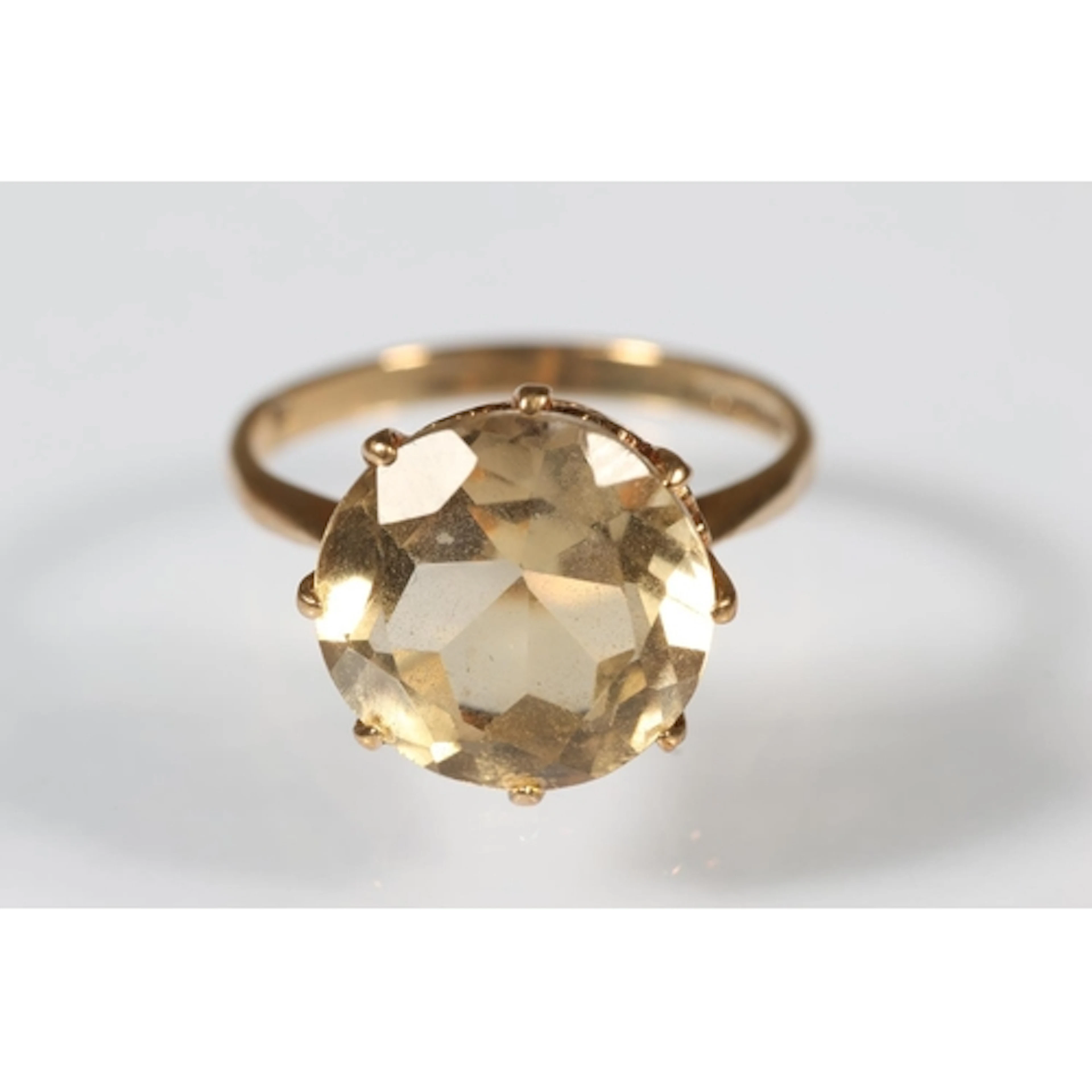 9ct gold faceted Cairngorm citrine dress ring, size L, 3g gr...
