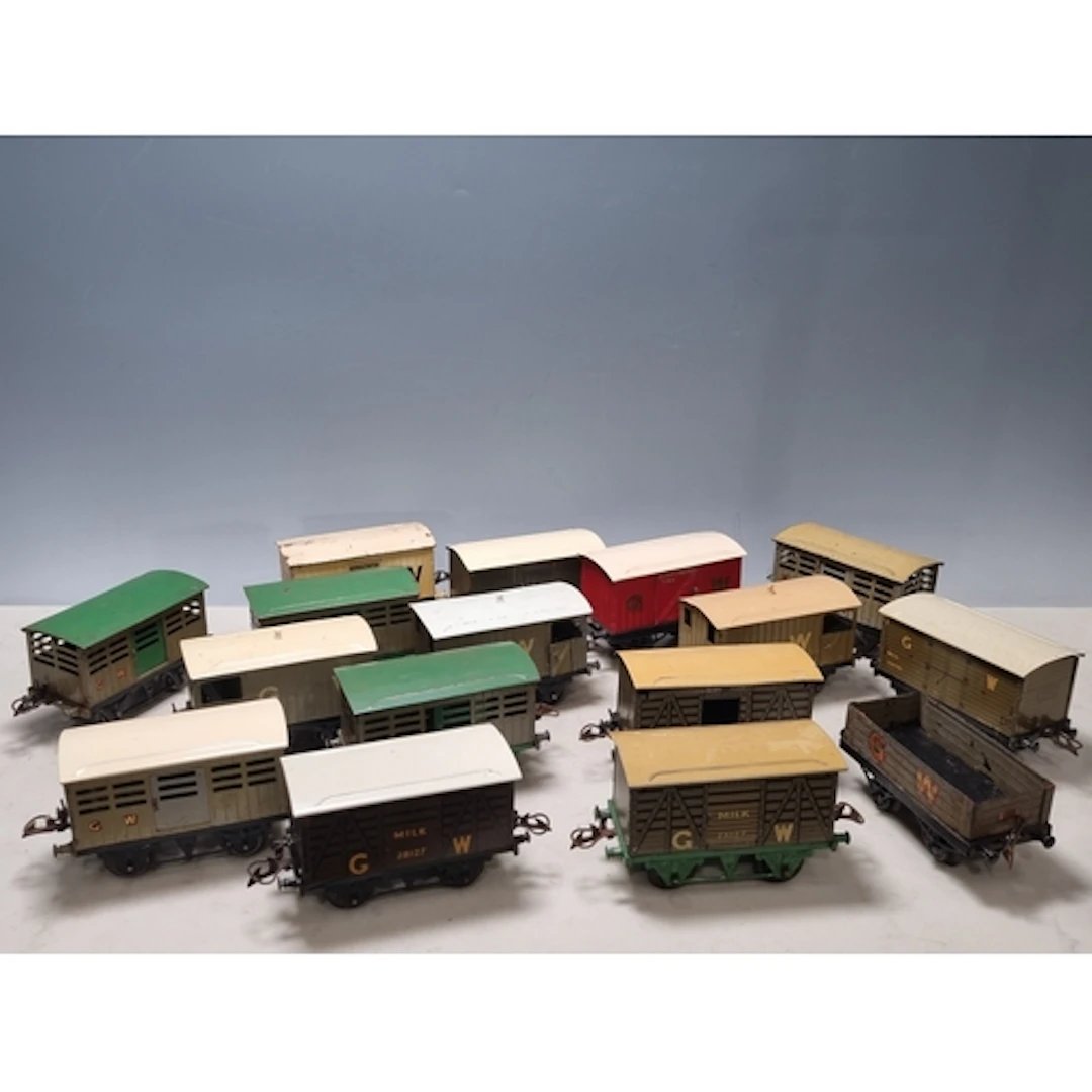 16x unboxed Hornby 0 gauge No.1 GWR Wagons including Cattle ...