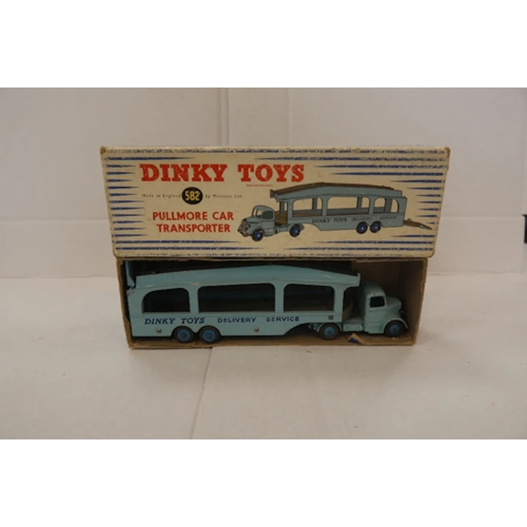 Dinky SuperToys 582