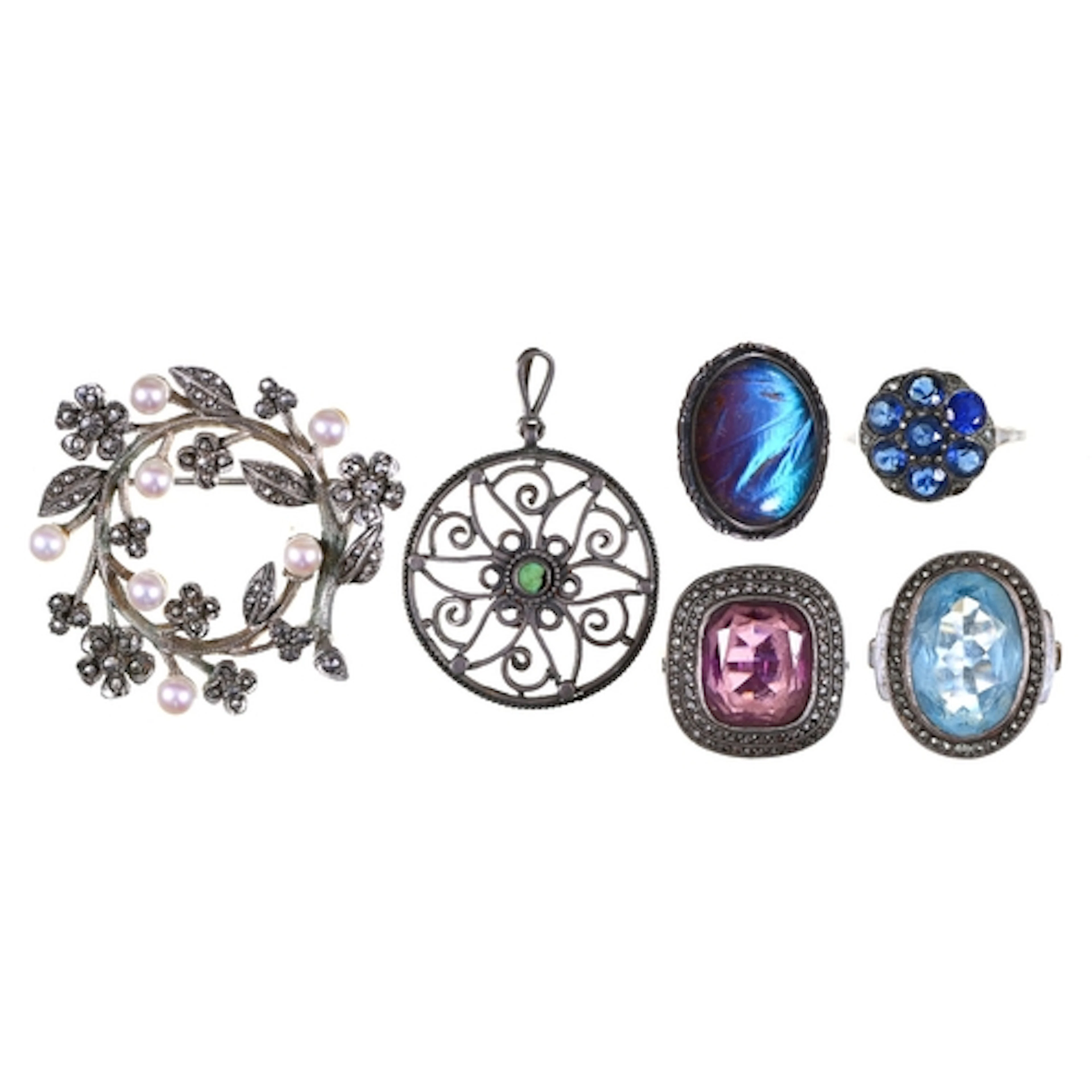 An Arts and Crafts silver openwork pendant, early 20th c, 29...