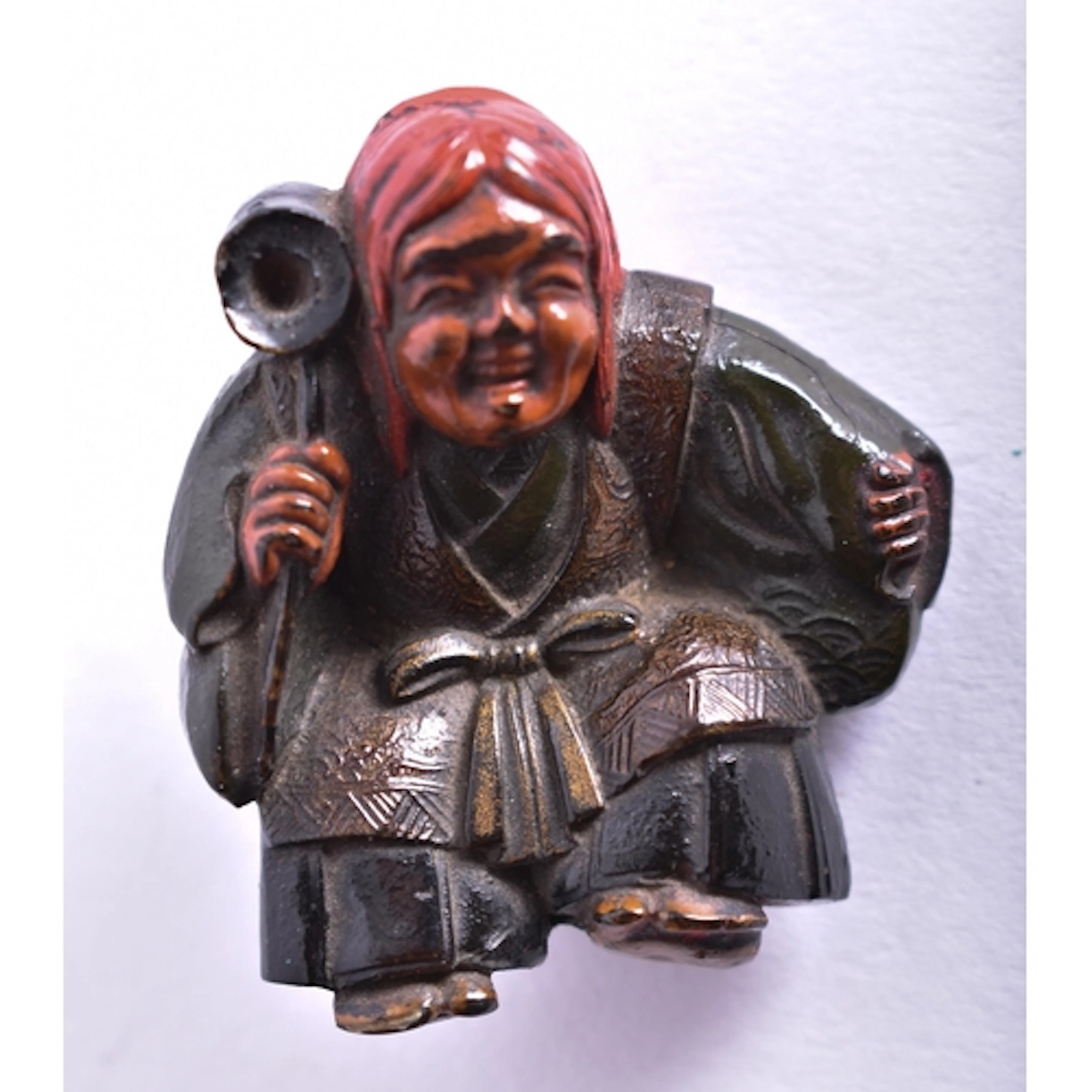 A 19TH CENTURY JAPANESE MEIJI PERIOD CARVED WOOD LACQUERED N...