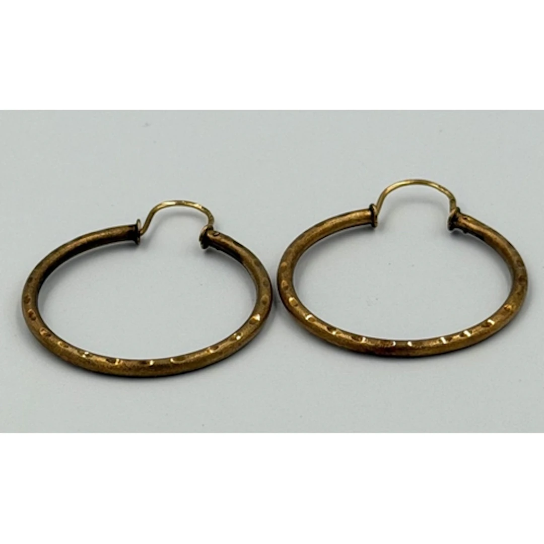 A pair of 9ct gold hoop earrings, approximate weight 3.2g...