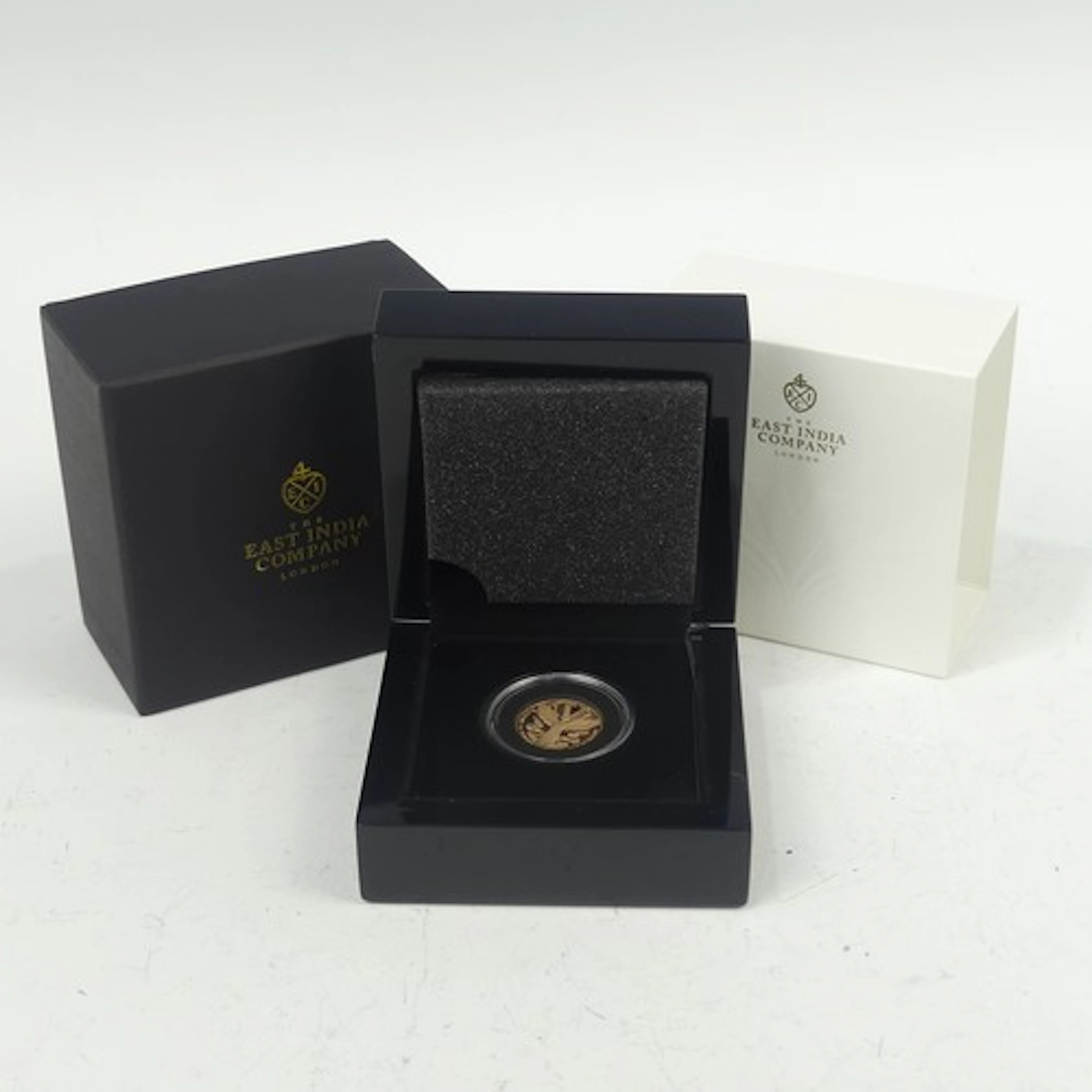 A Charles III gold Sovereign, dated 2025, St. Helena issue, ...