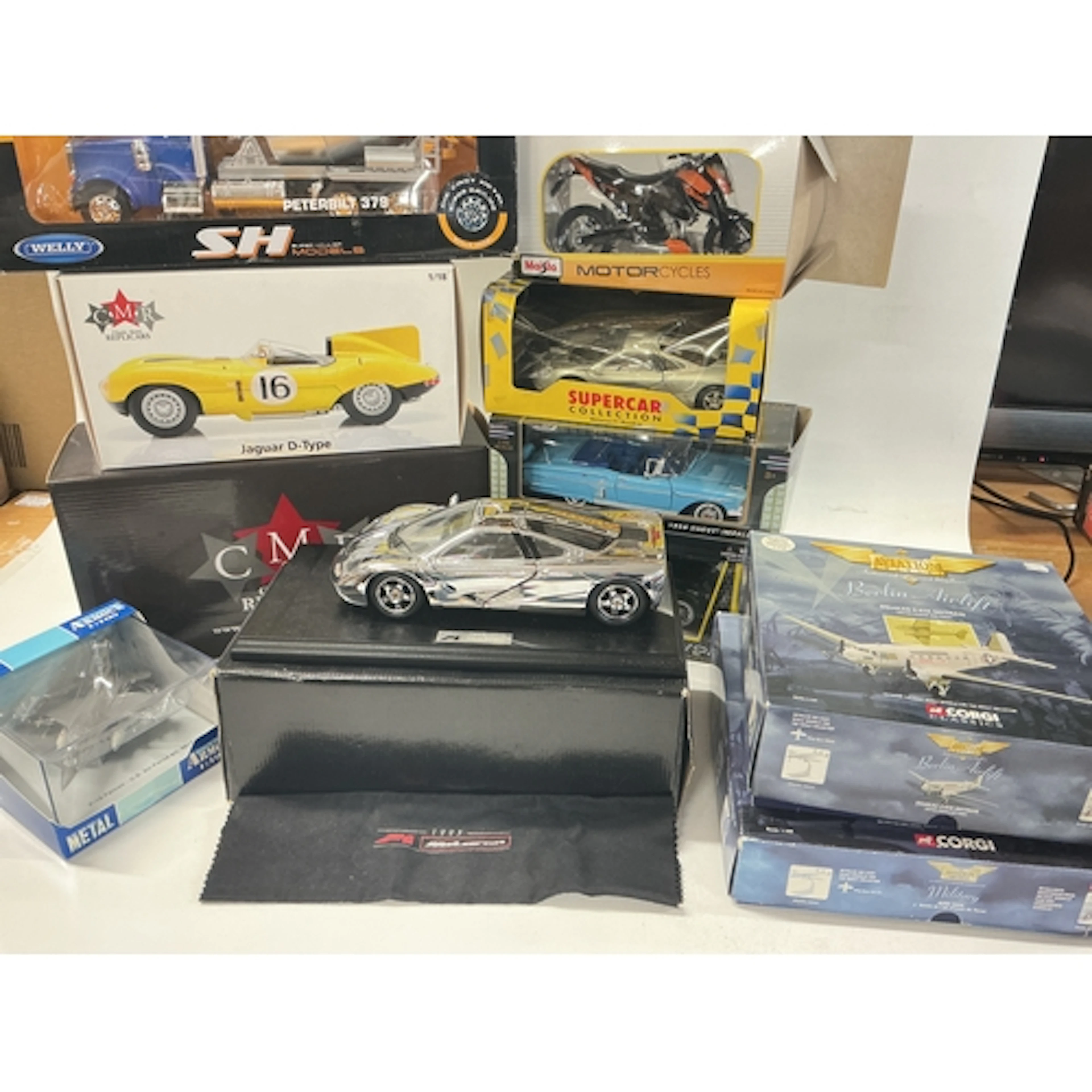 A Collection Of Boxed Diecast Including A Maisto McLaren 1/1...