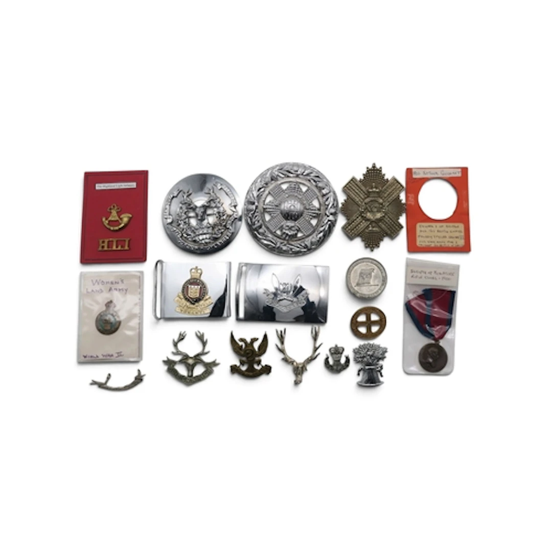 Mixed militaria, including Highland Light Infantry and Gordo...