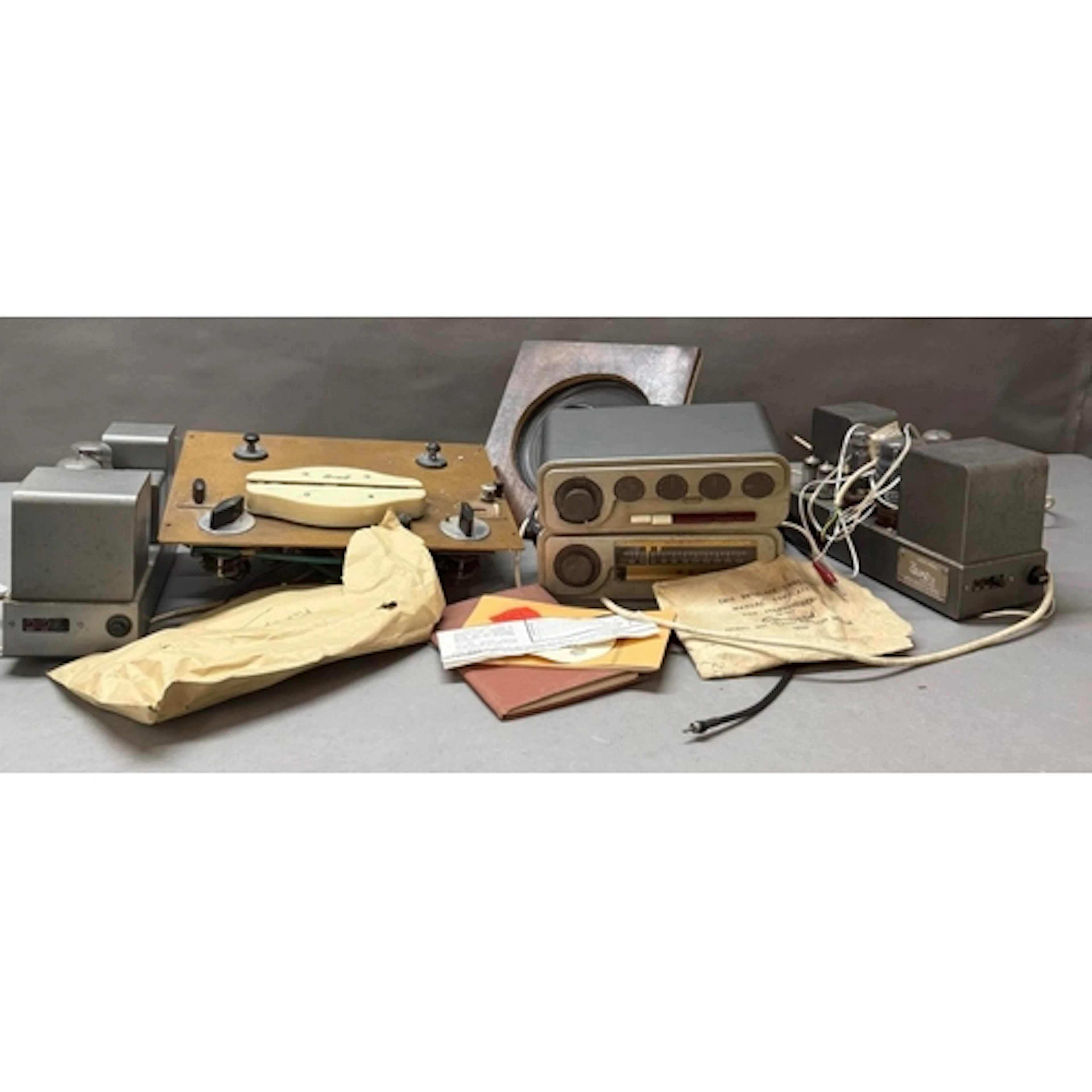 Audio equipment. Two vintage Quad ii valve amplifiers, a Bre...