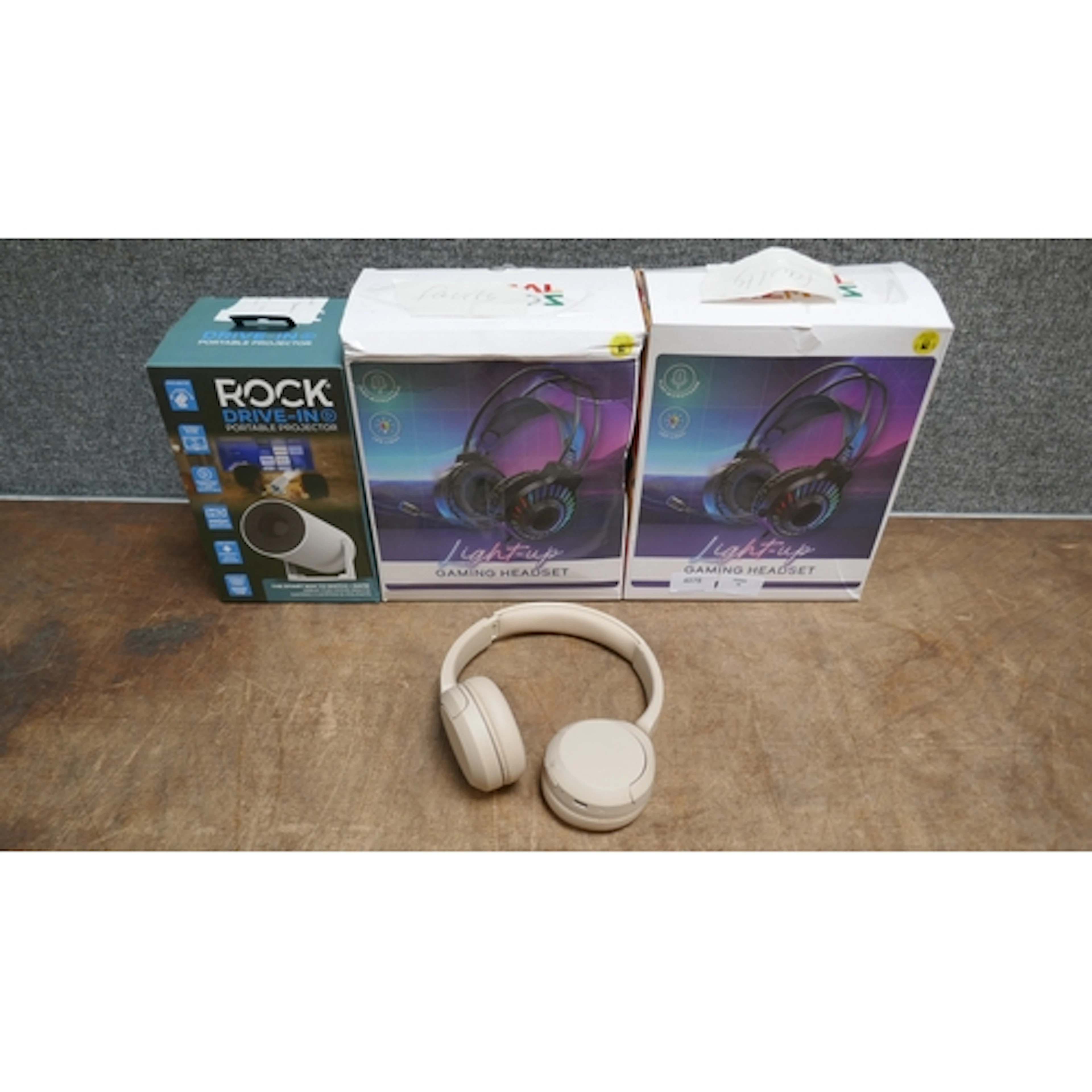 Four mixed electrical items including, Sony headphones, gami...