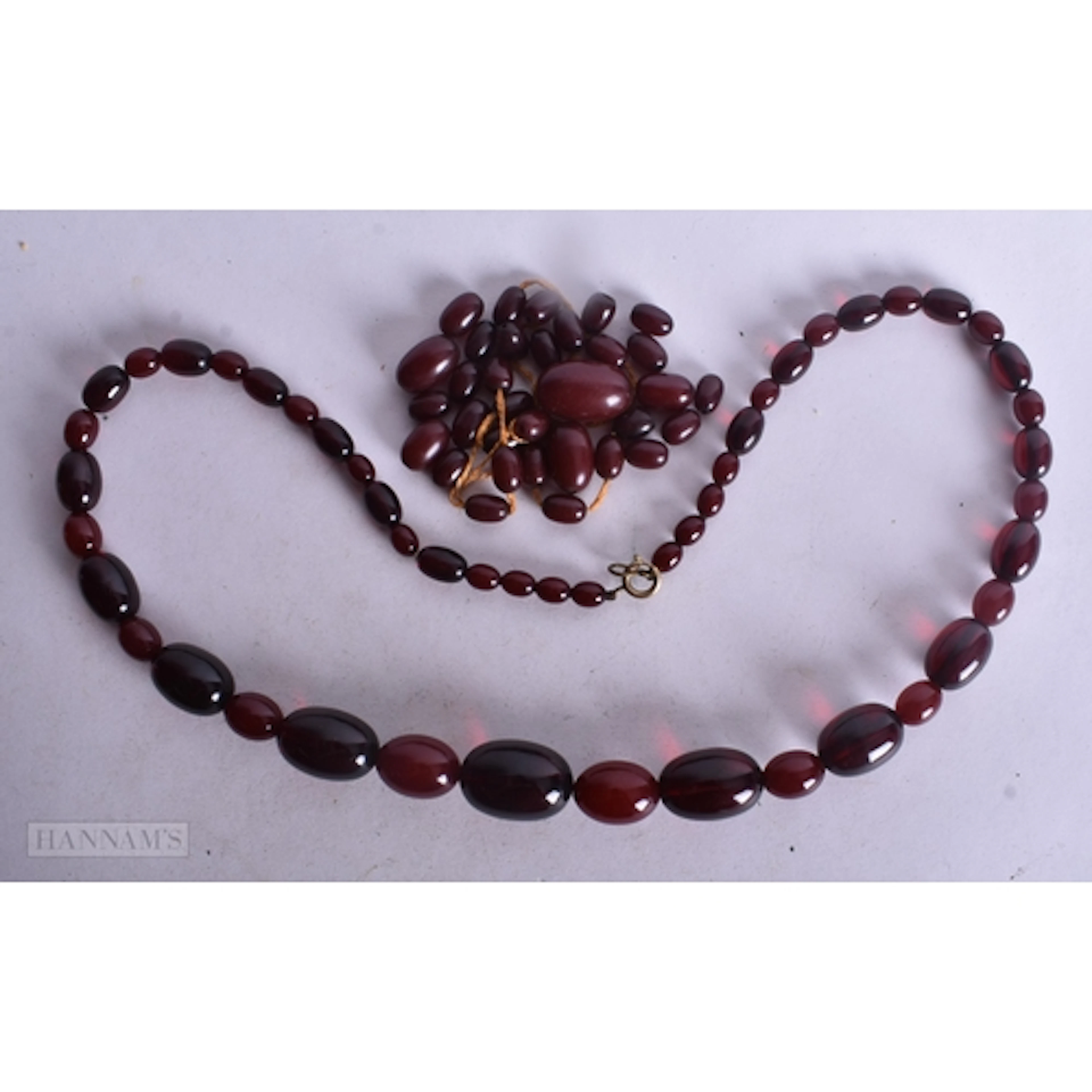CHERRY AMBER & BAKELITE NECKLACES. 92 grams. (qty)