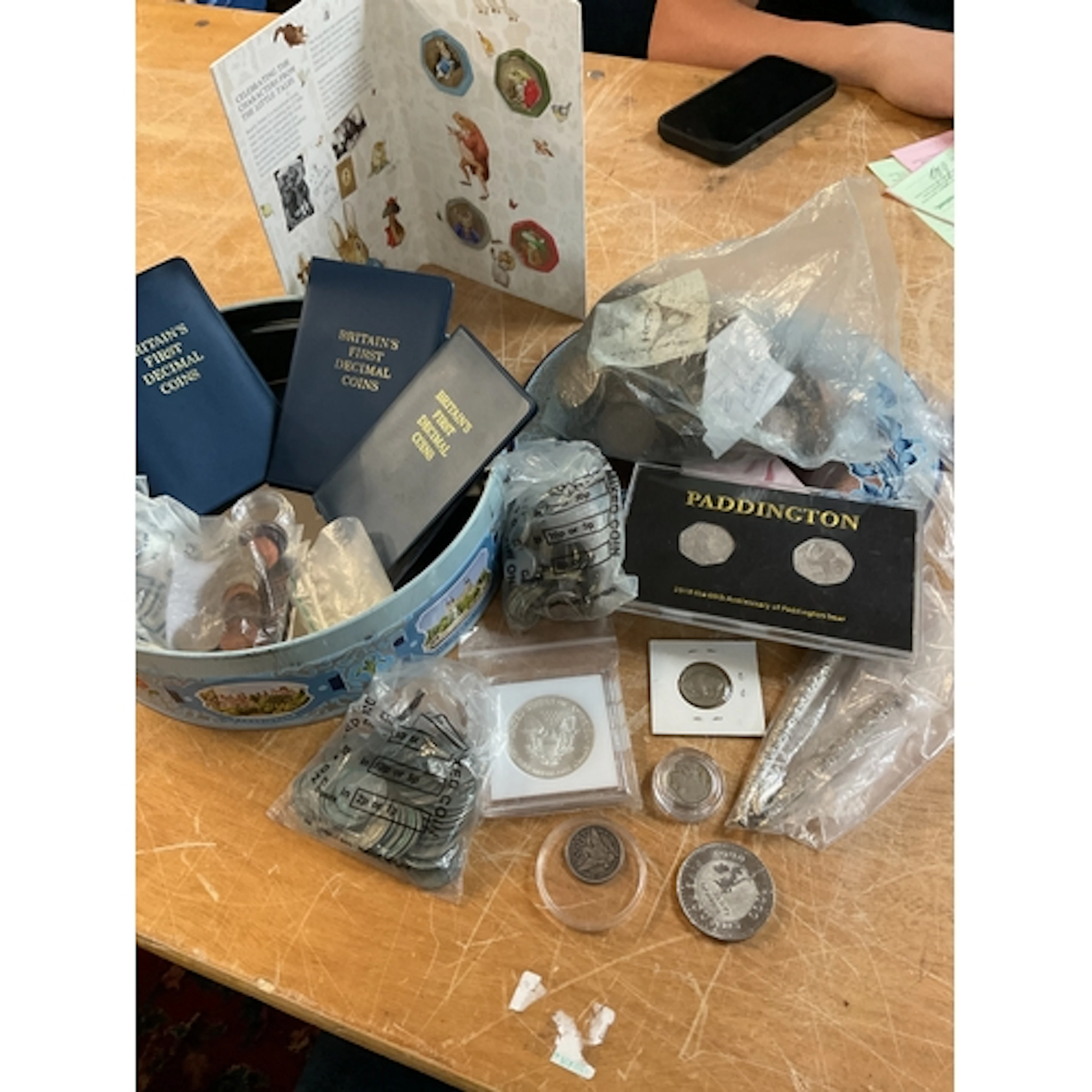 Tin of coins to inc pure silver dollar, world coins, pennies...