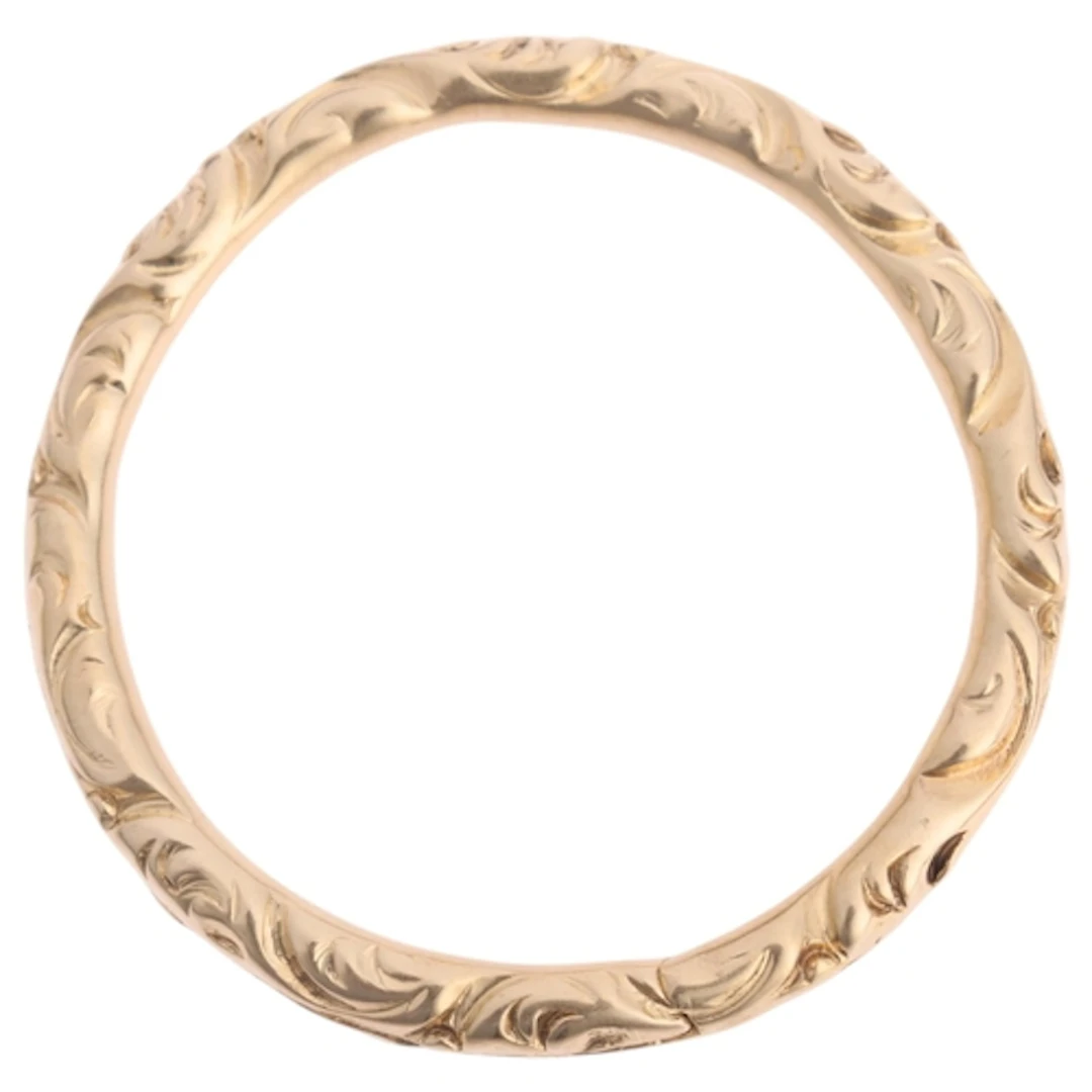 An Antique Georgian gold split ring, allover relief foliate ...