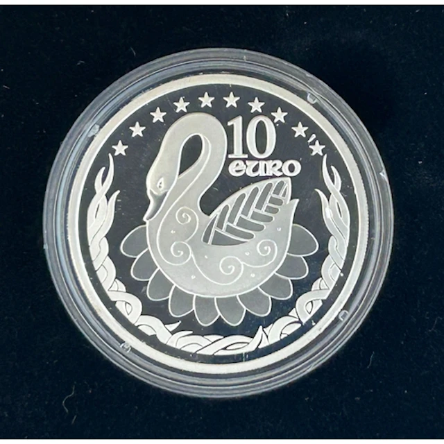 A group of three Irish sterling silver proof €10 coins, comp...
