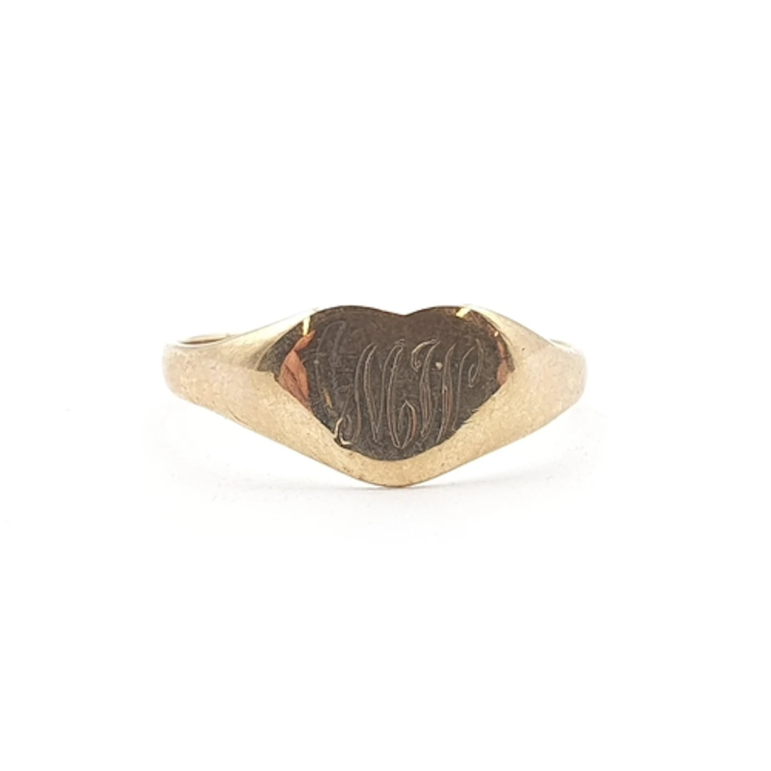 A 9ct gold heart shaped Signet Ring engraved initials, appro...