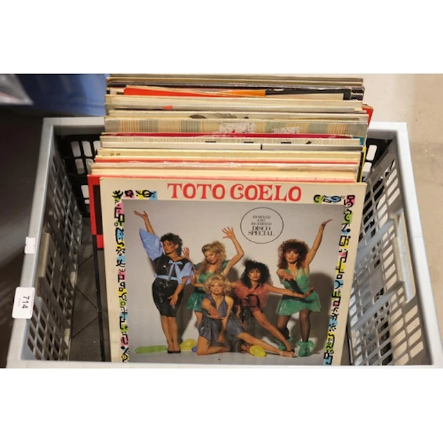 Box of mixed mainly 12'' singles from the 1980's, etc.