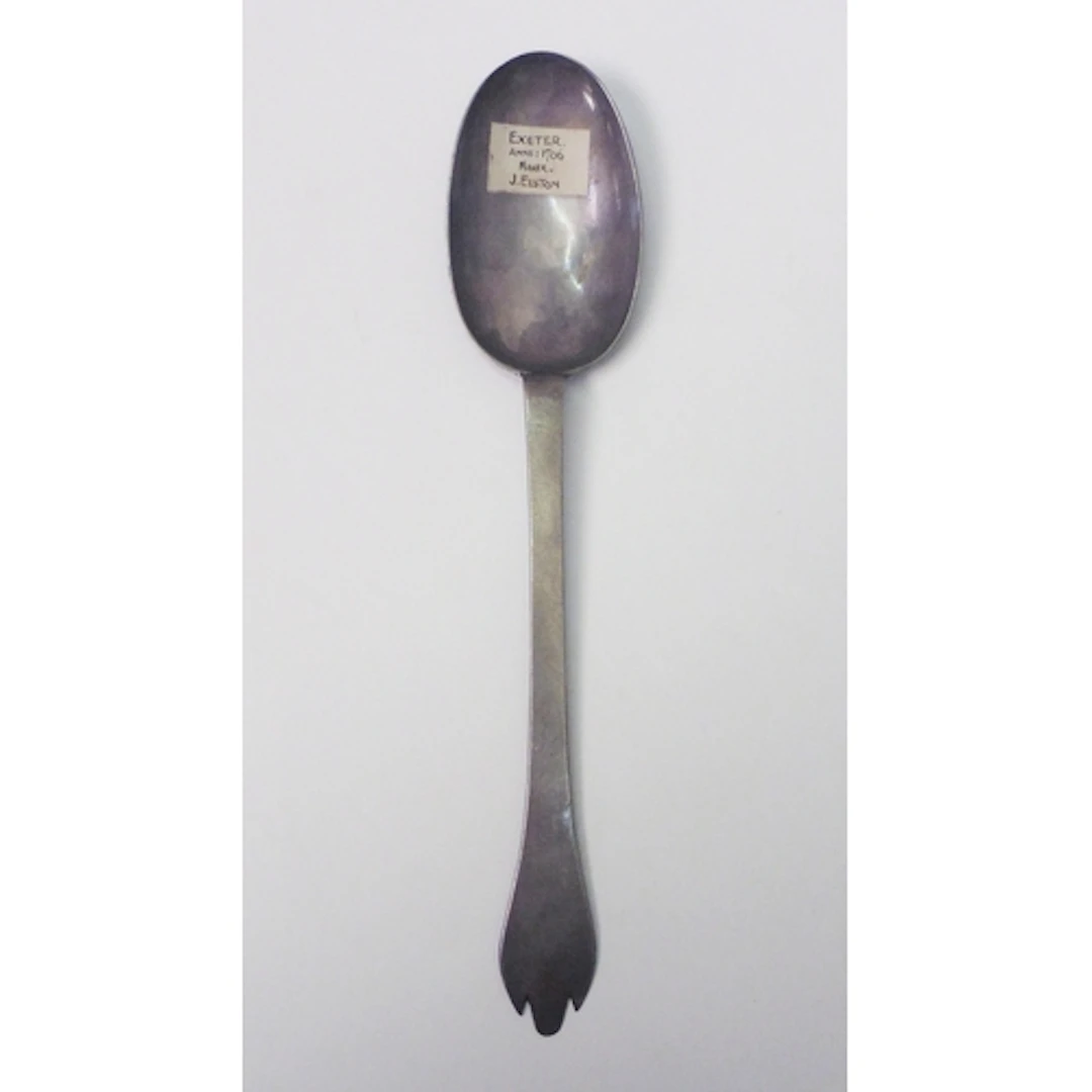 A Queen Anne silver provincial trefid spoon, Exeter 1706 (no...