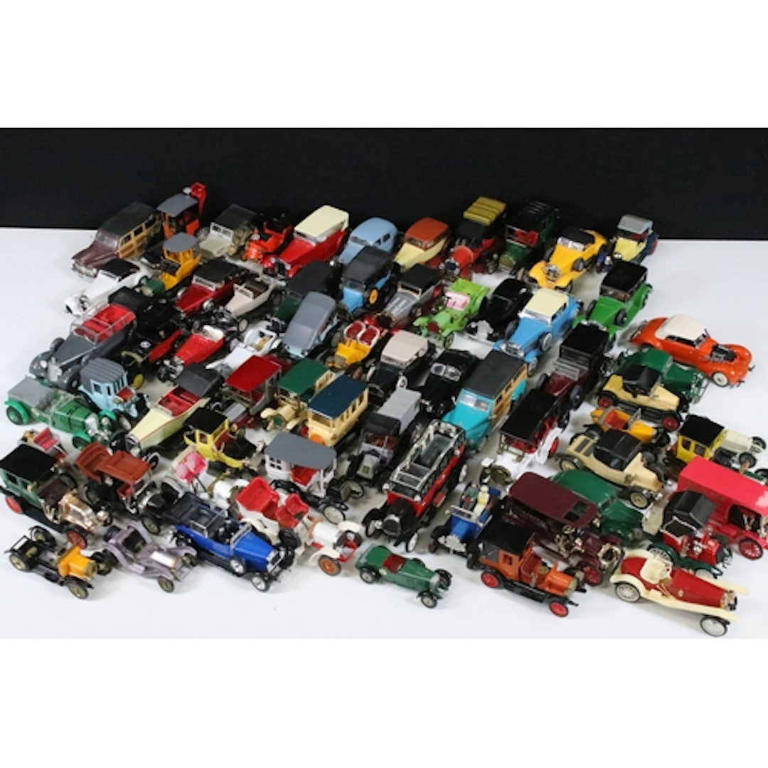 Collection of diecast models to include Rio, Road Signature,...