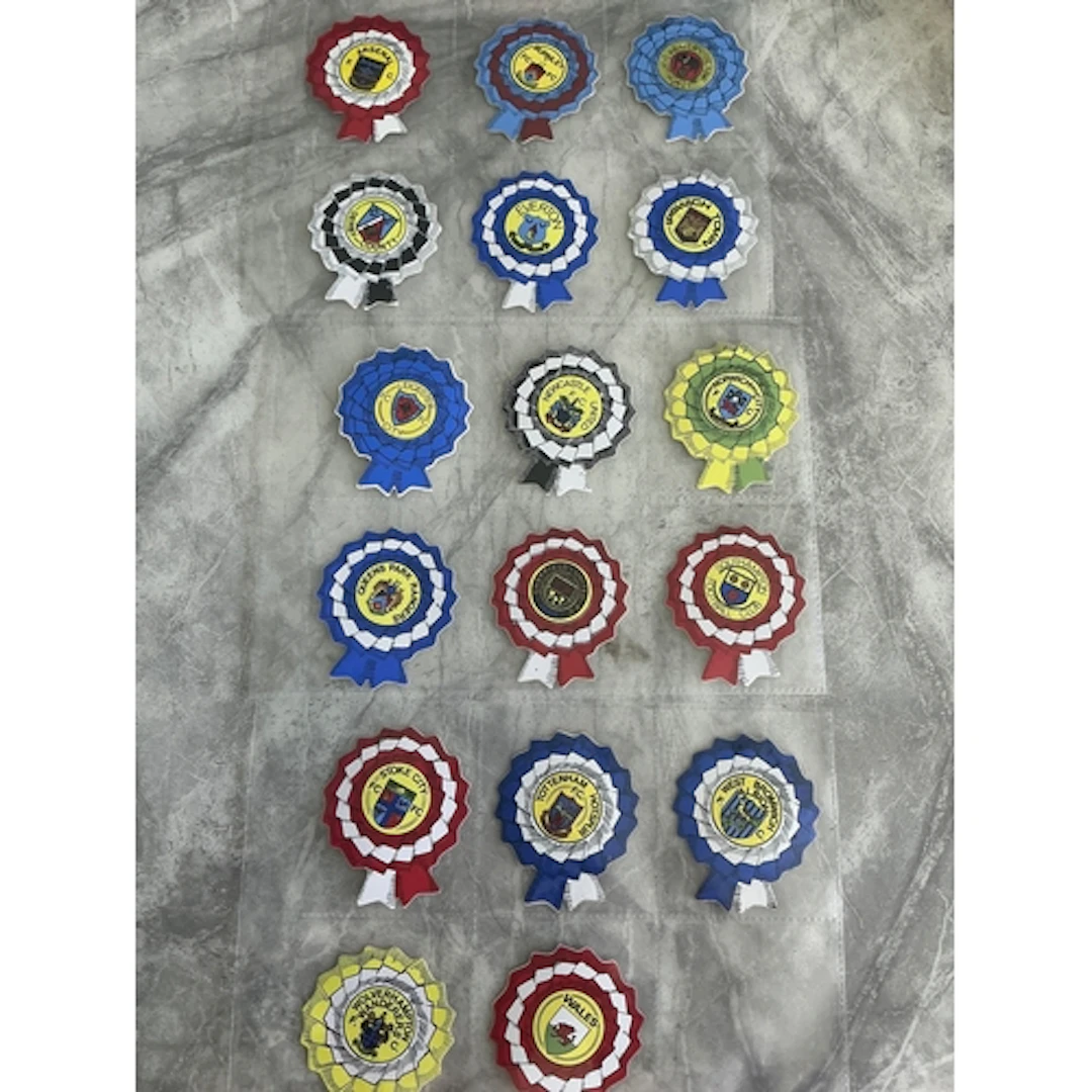 Babs Soccer Rosettes Football Cards: Team badges in the form...