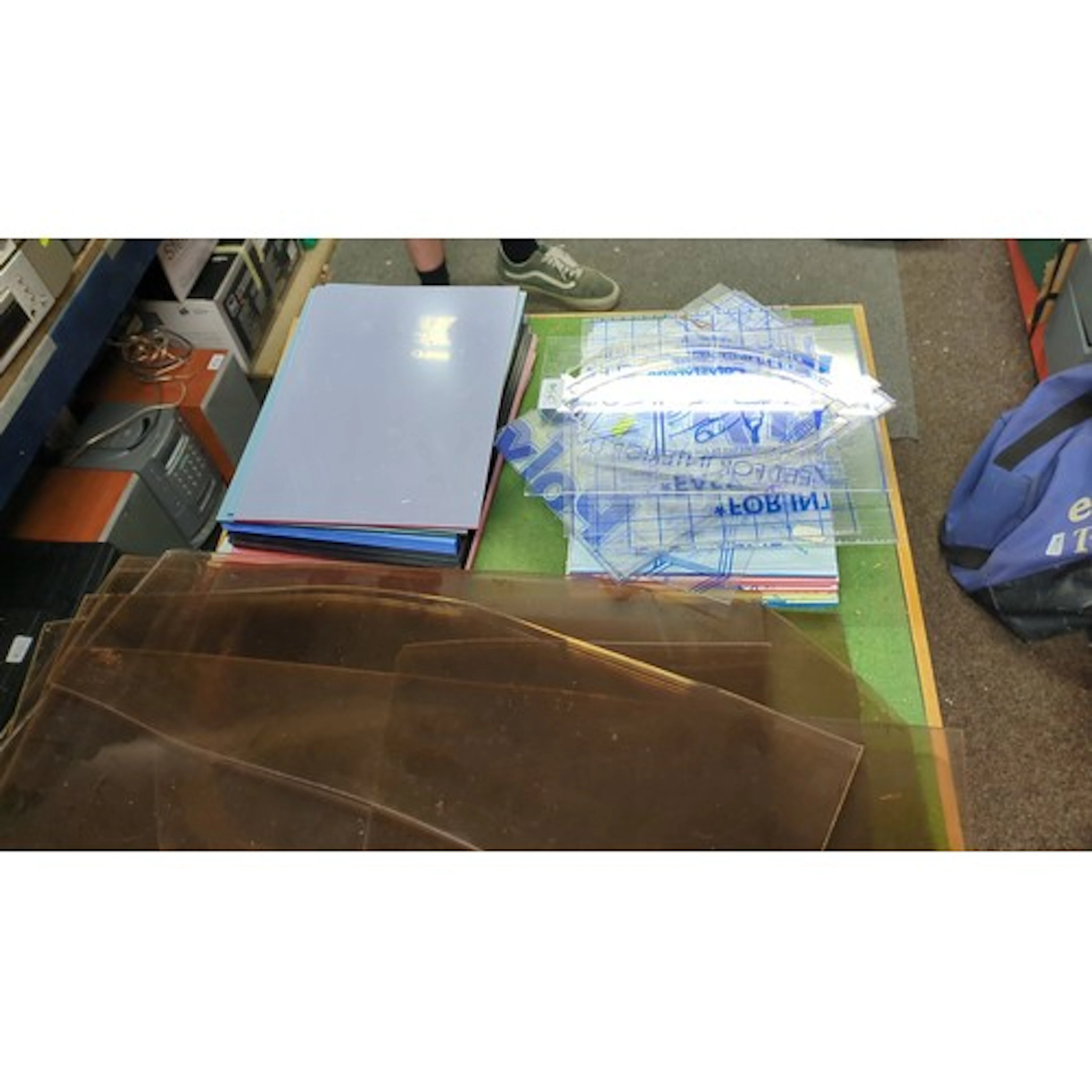A quantity of Perspex acrylic sheet offcuts, including clear...