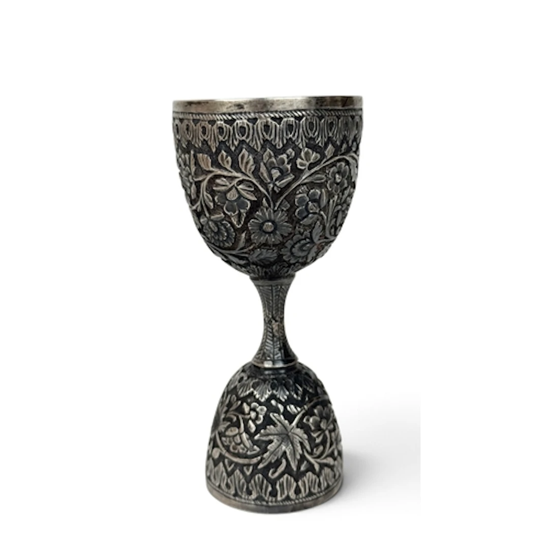 AN INDIAN SILVER GOBLET Weight: 122gms