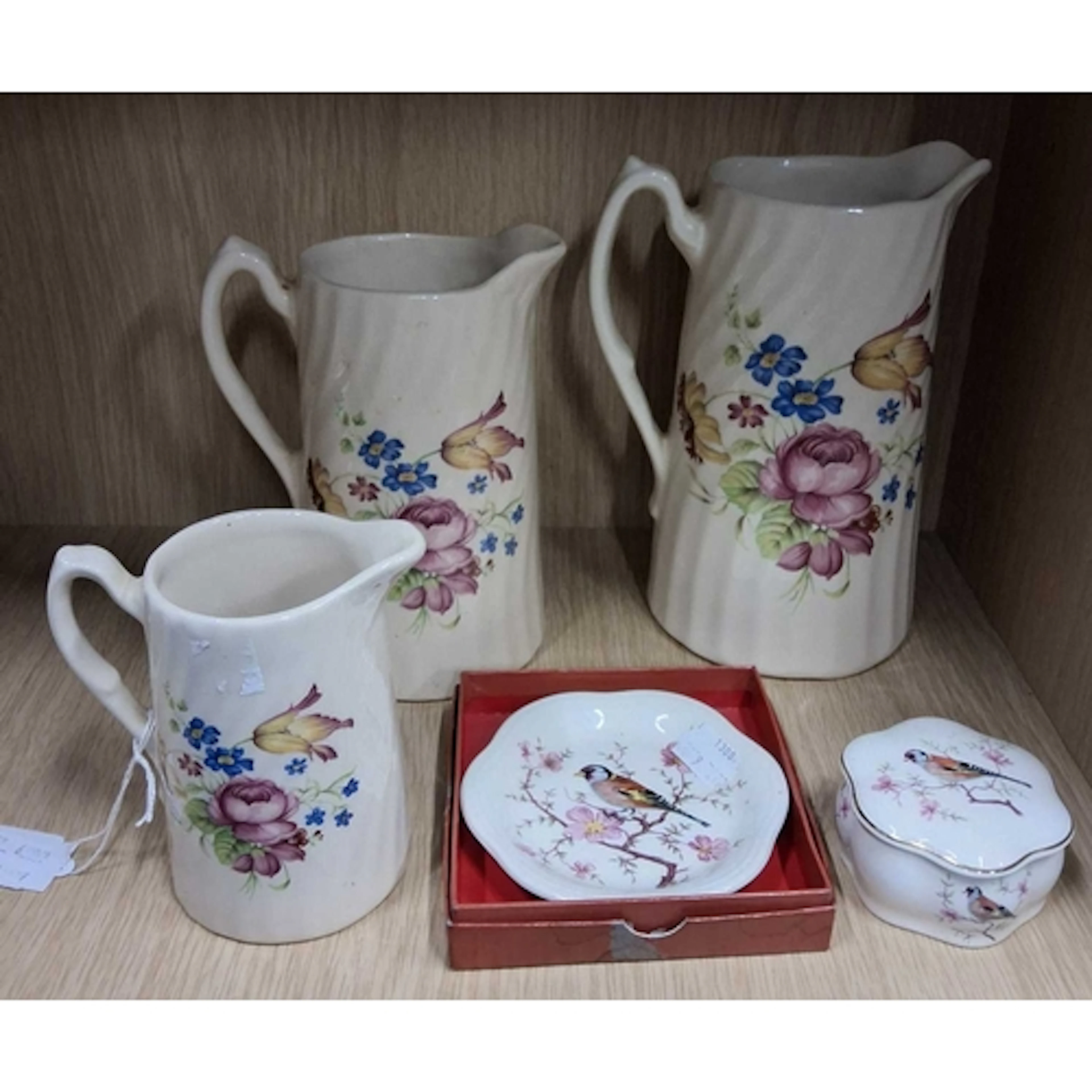 A SMALL GROUP OF CERAMICS, comprising a Palissy trinket box ...