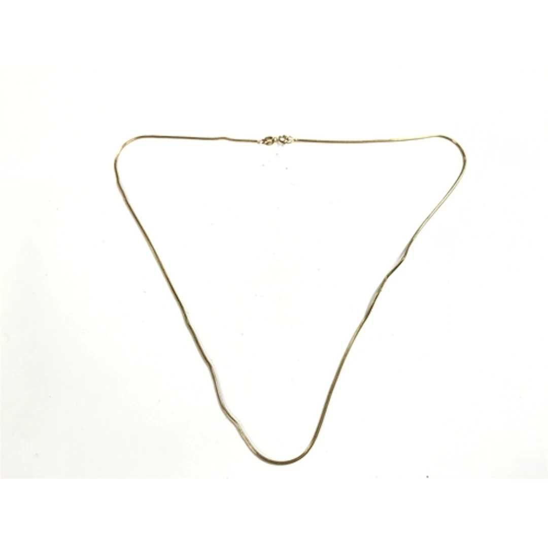 A 9ct gold chain, 2.8g total weight. 19cm long