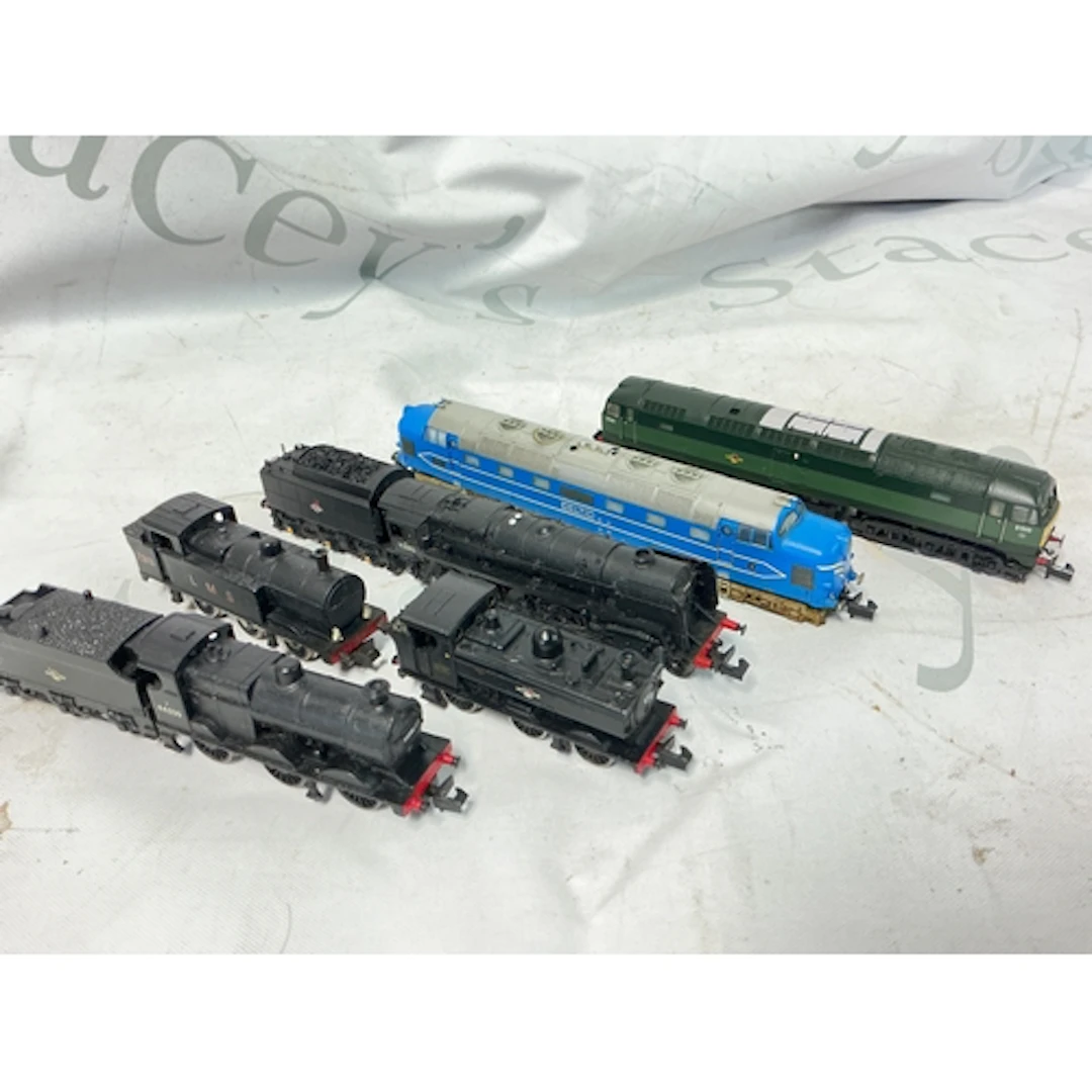 A Collection Of 6 N Gauge Locomotives Including Bachmann. No...