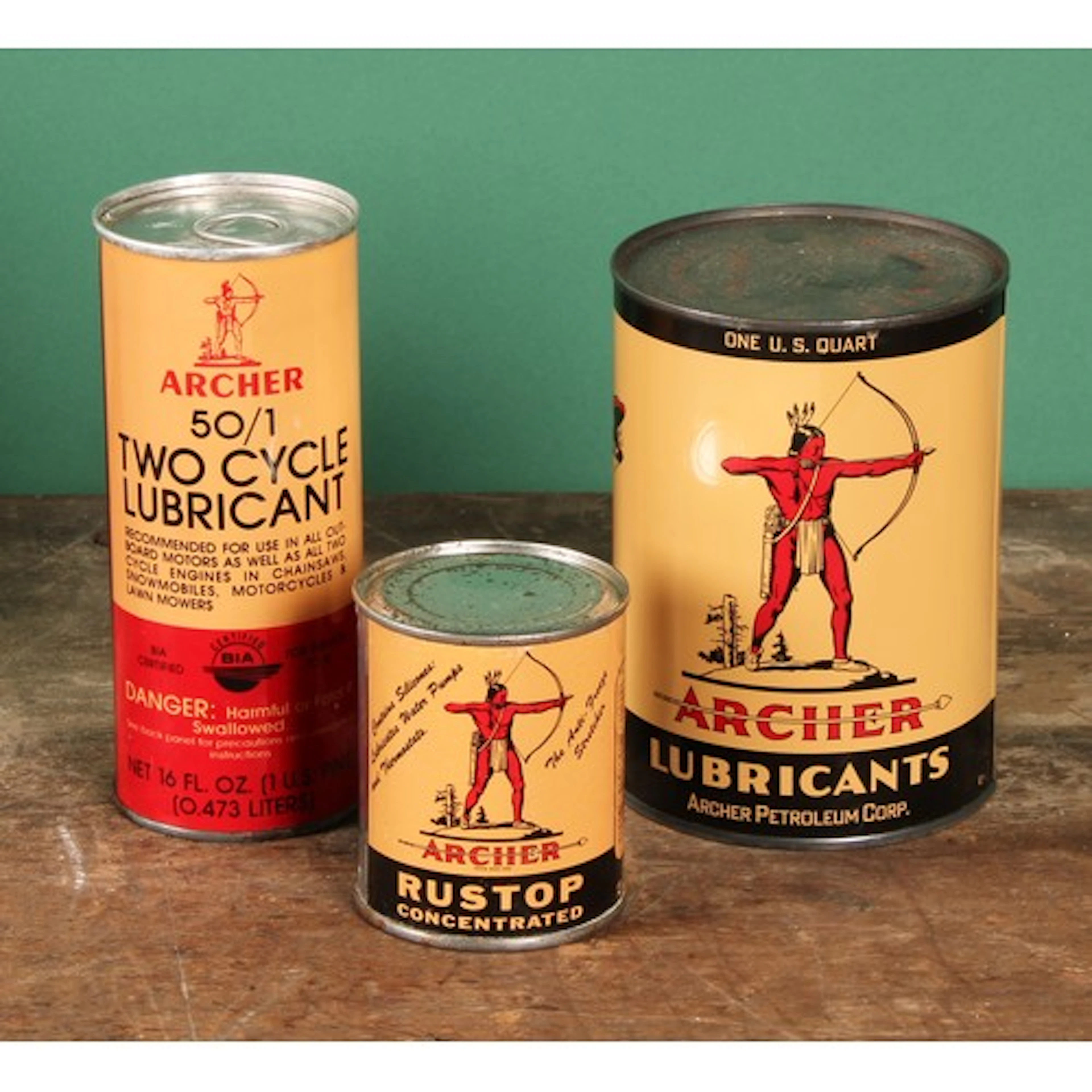 Petroliana - a vintage American one quart oil can, ARCHER LU...