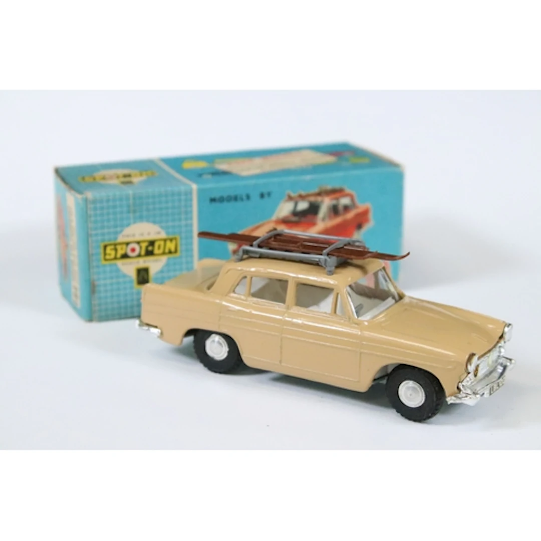 Boxed Triang Spot On 184 Austin A60 Cambridge diecast model ...