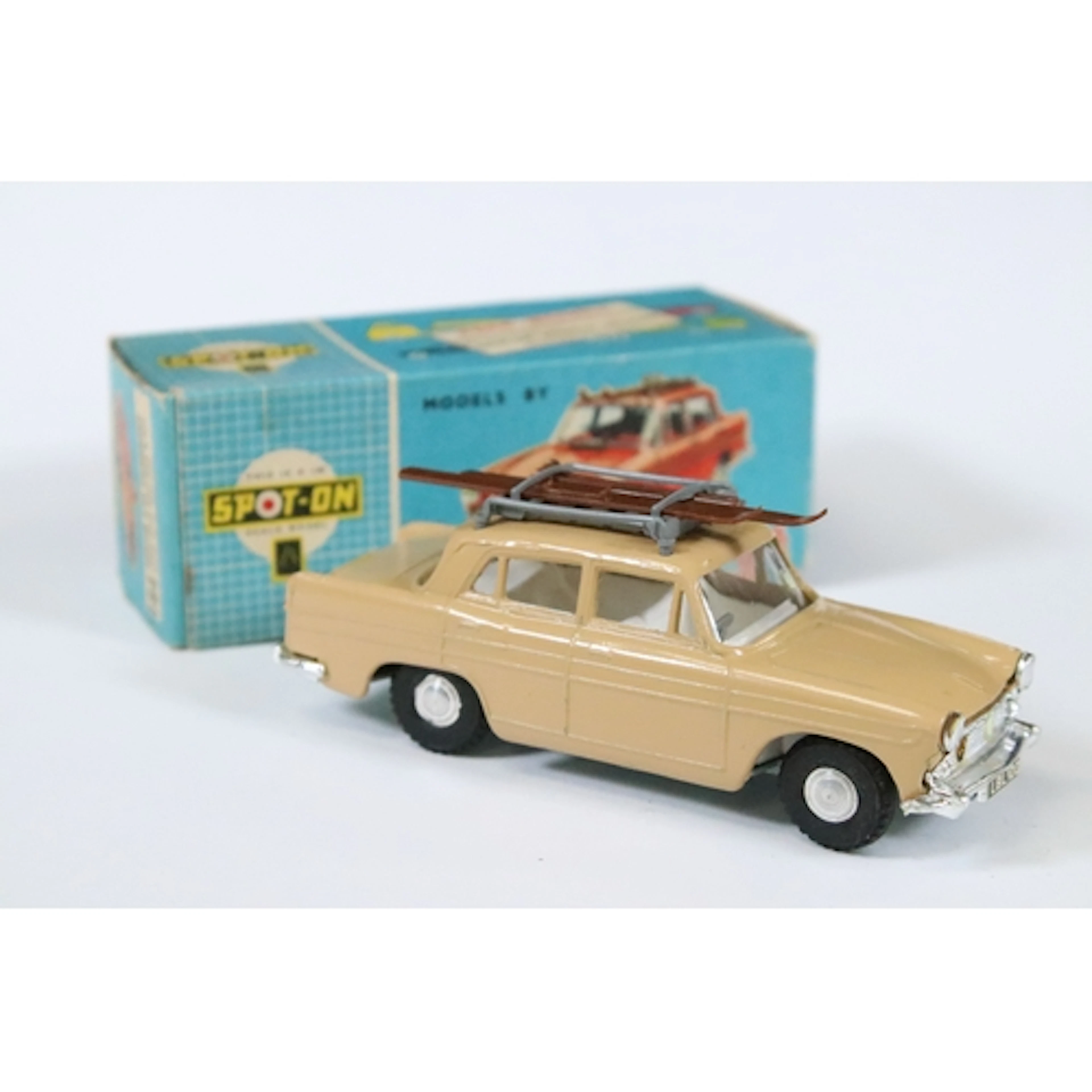 Boxed Triang Spot On 184 Austin A60 Cambridge diecast model ...