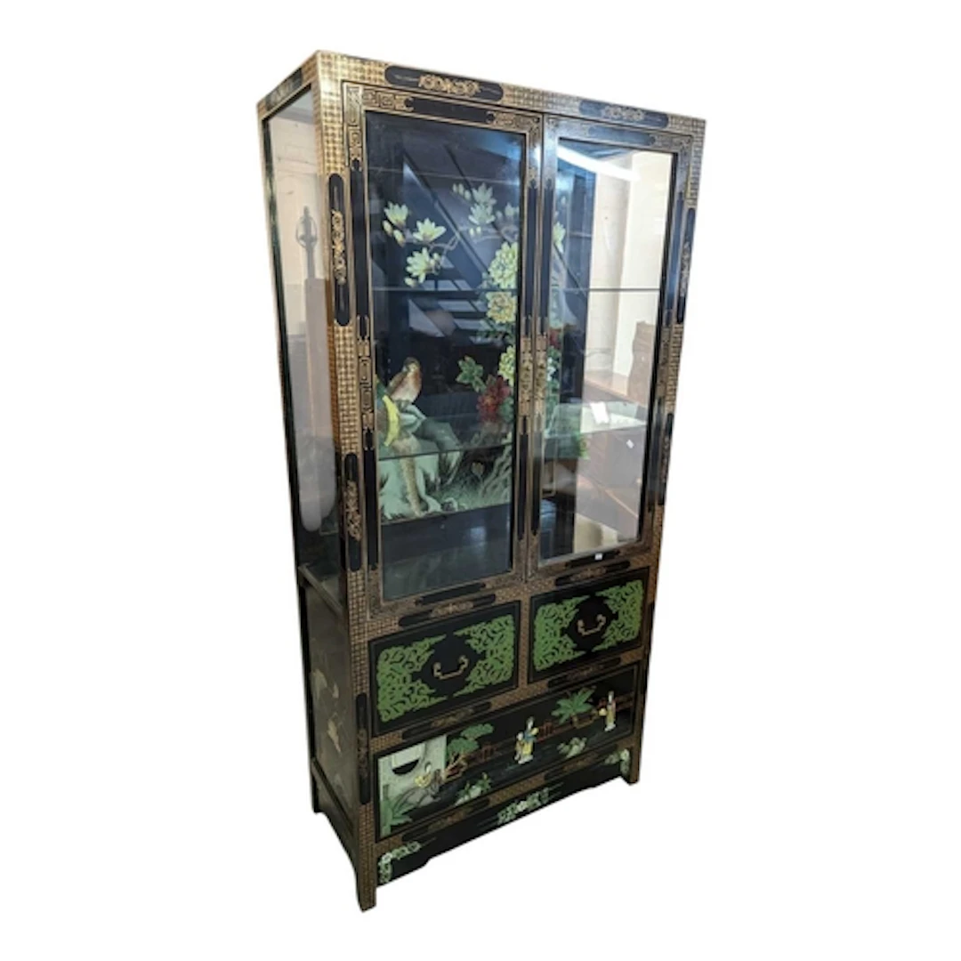 A 20th century Chinese Chinnoiserie style lacquered display ...