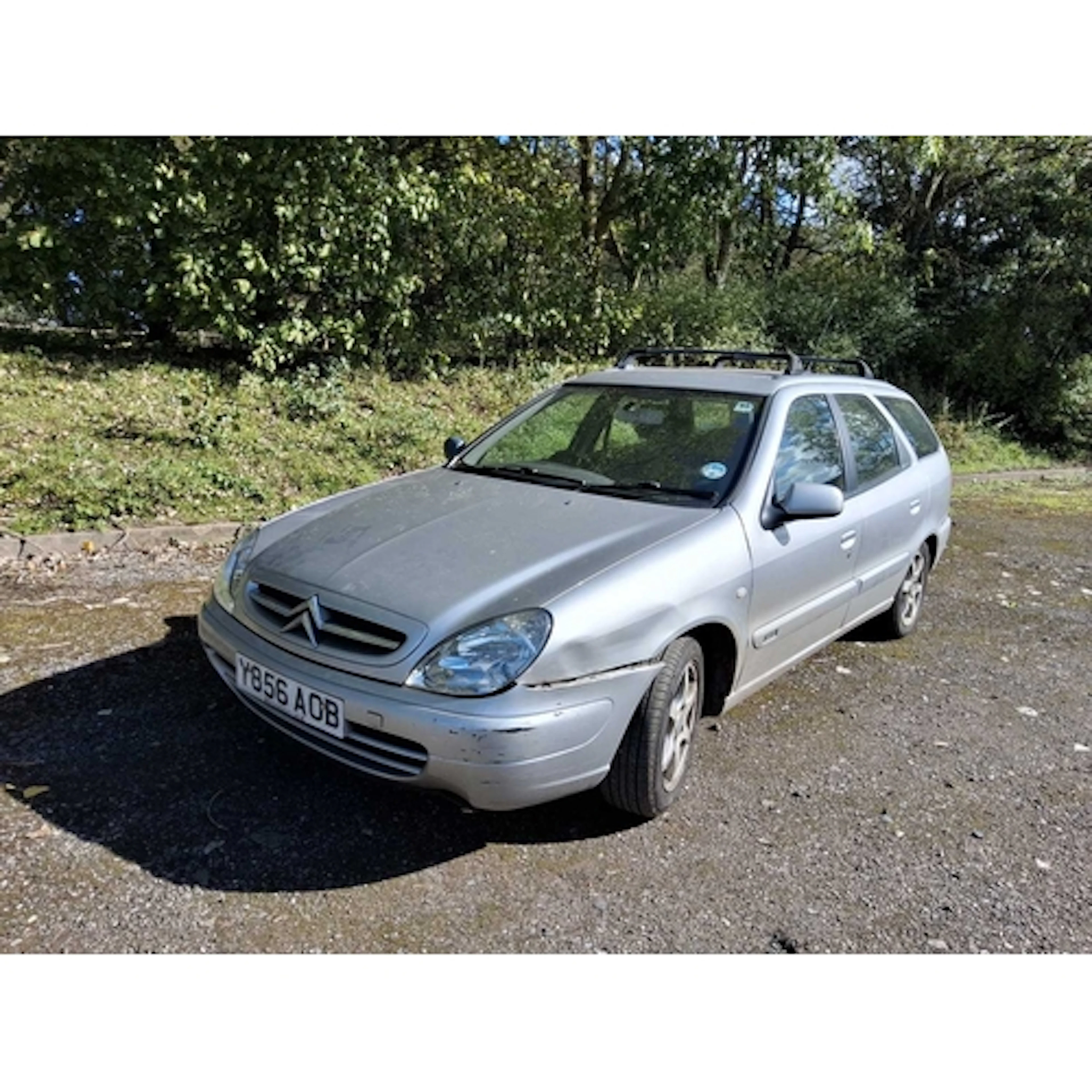 A 2001 CITROEN XSARA LX HDi 90 FIVE DOOR ESTATE CAR in silve...