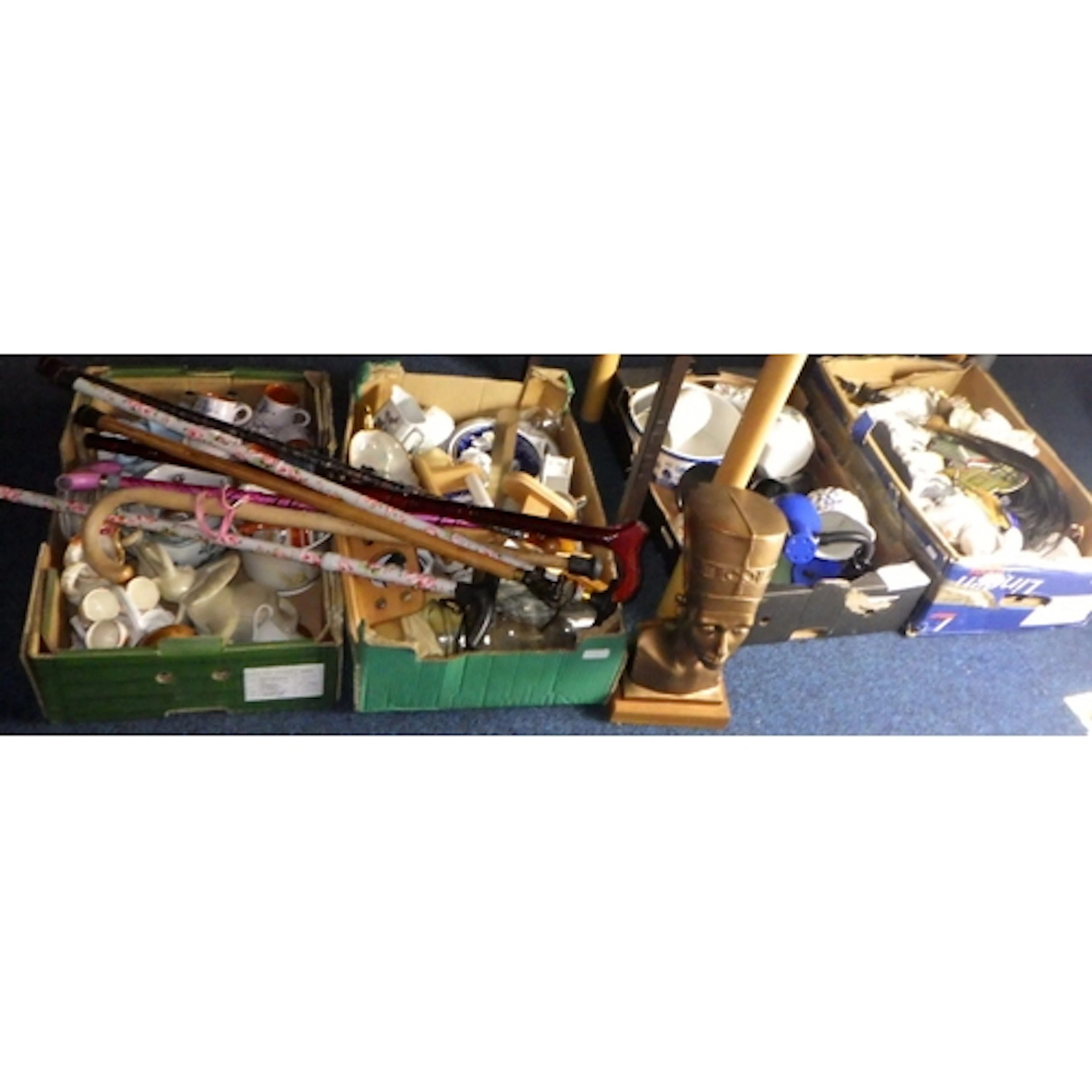 A large qty of misc ceramics and collectables to inc an Aust...