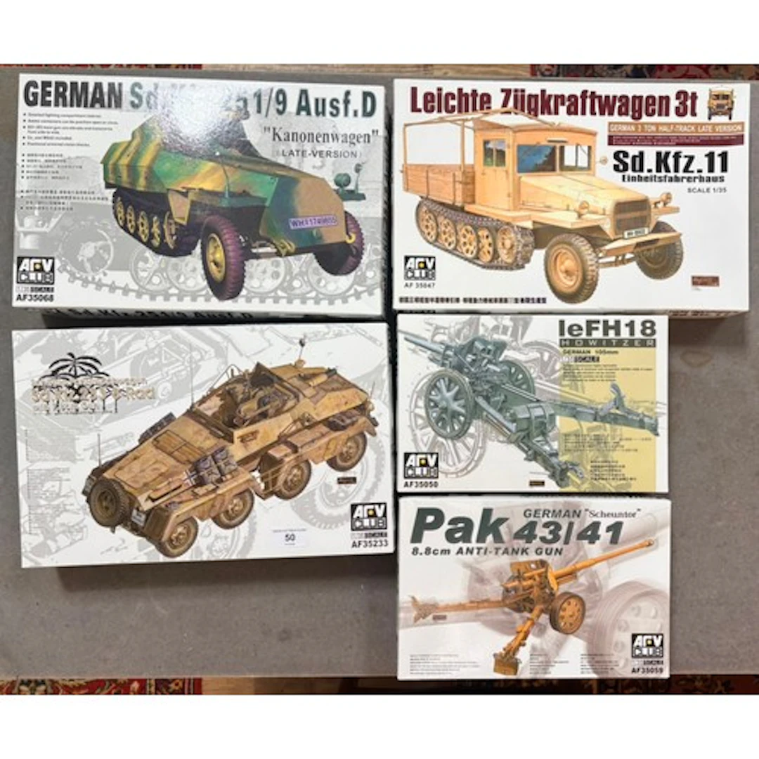 A group of five assorted Arv club military model kits, 1:35 ...