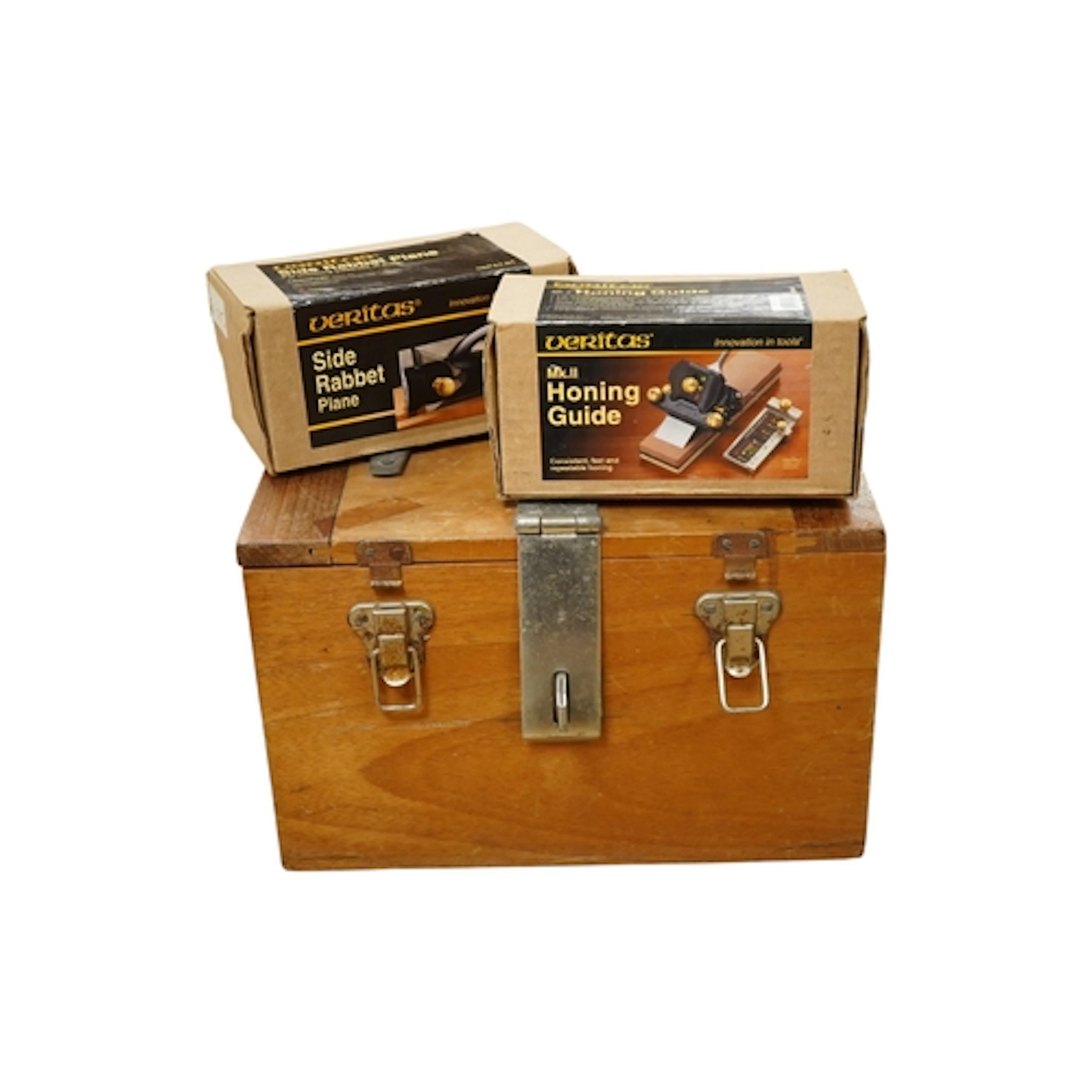 A collection of boxed Veritas, Canada, woodworking accessori...