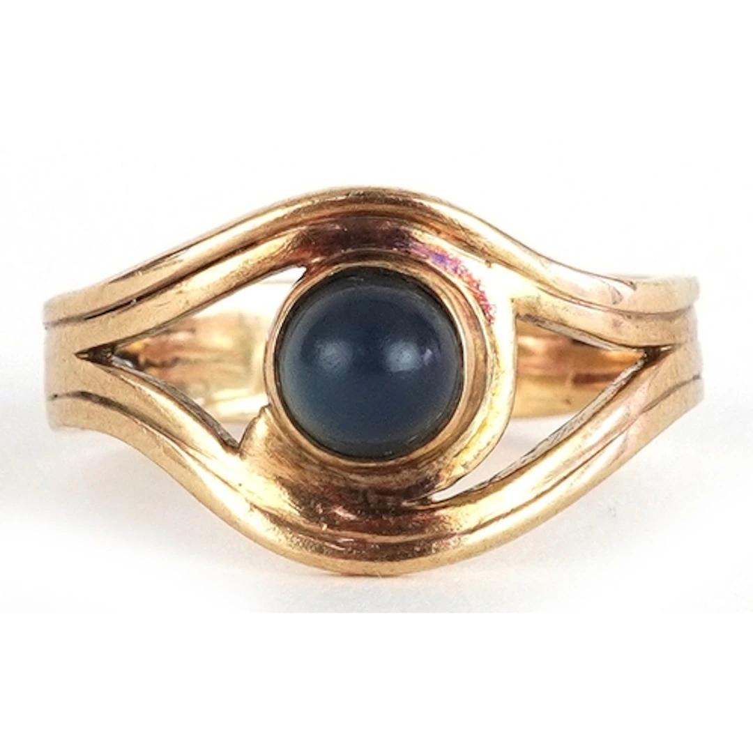 Modernist unmarked gold cabochon moonstone ring, size R/S, 4...