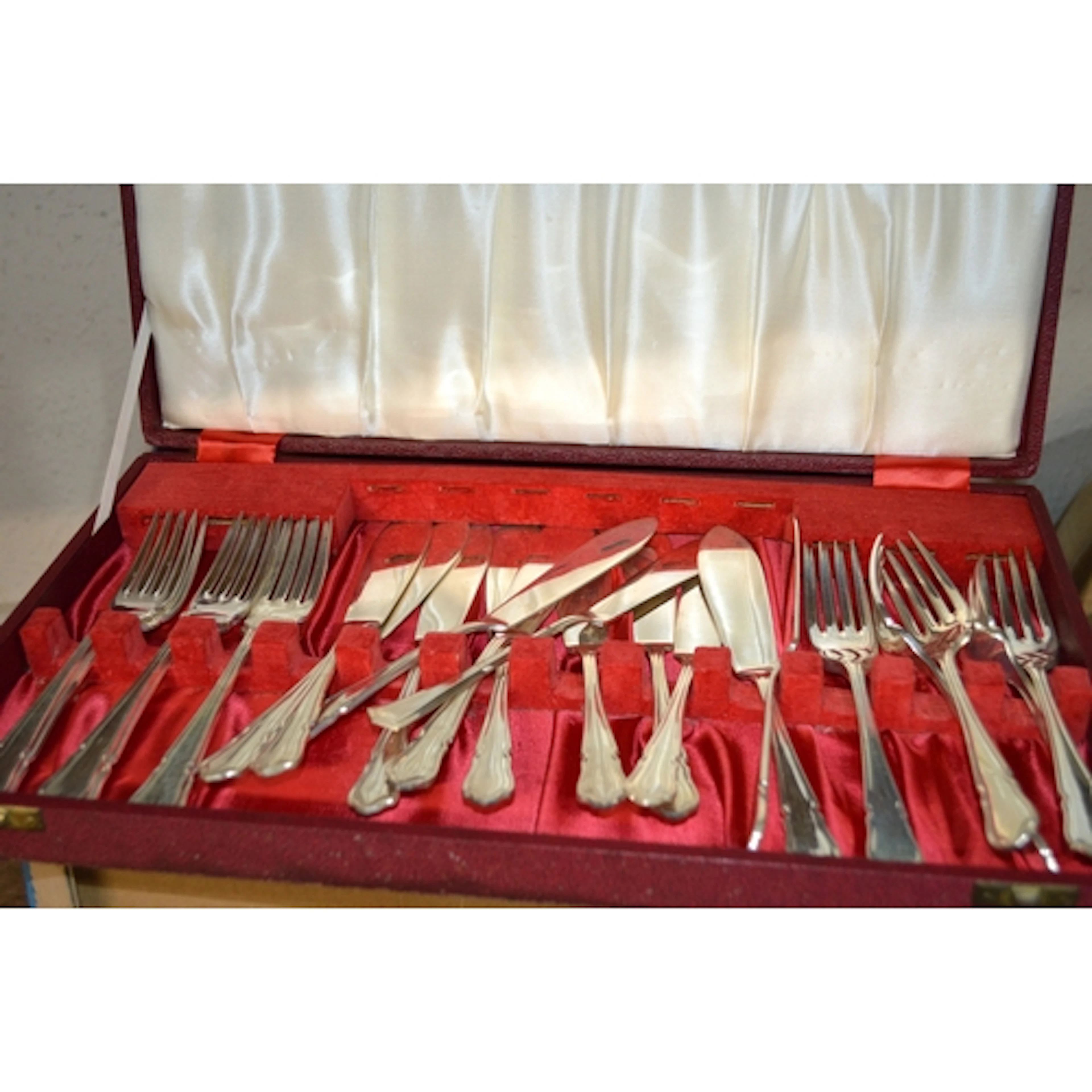 Cased set of plated fish knives and forks, together with a s...