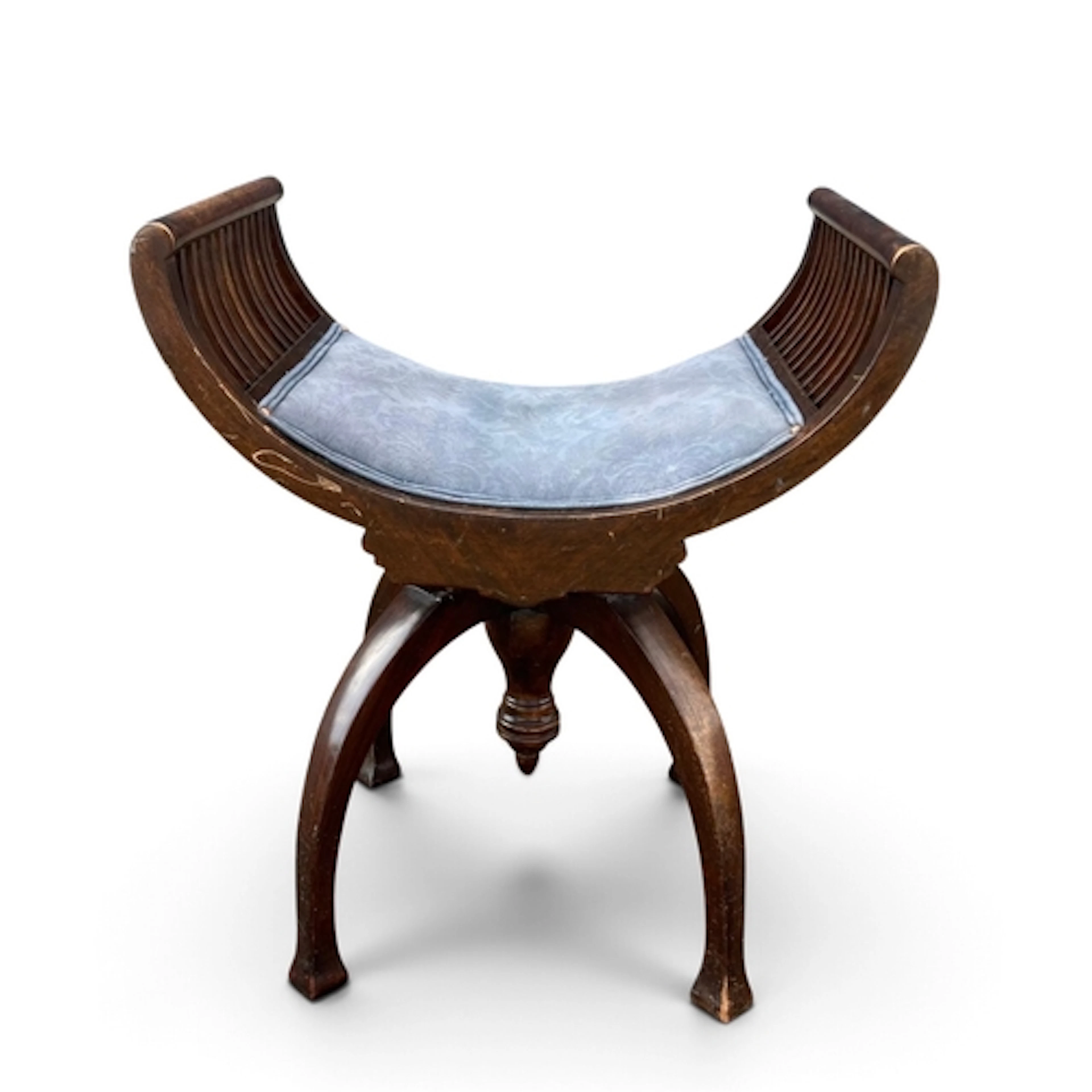 AN EDWARDIAN OAK REVOLVING PIANO STOOL 56cm x 38cm x 67cm...