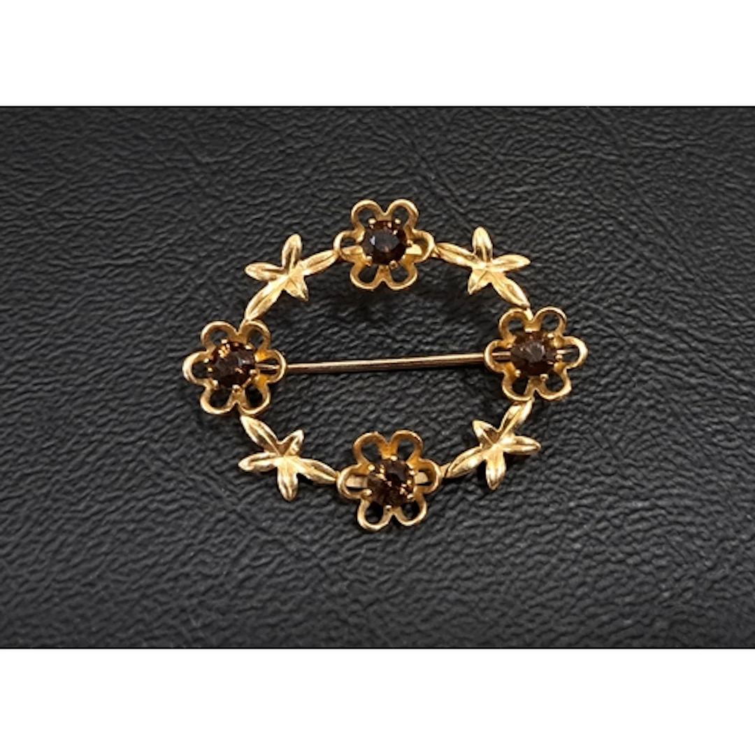 SMOKY QUARTZ SET BROOCH the circular brooch with flowerhead ...