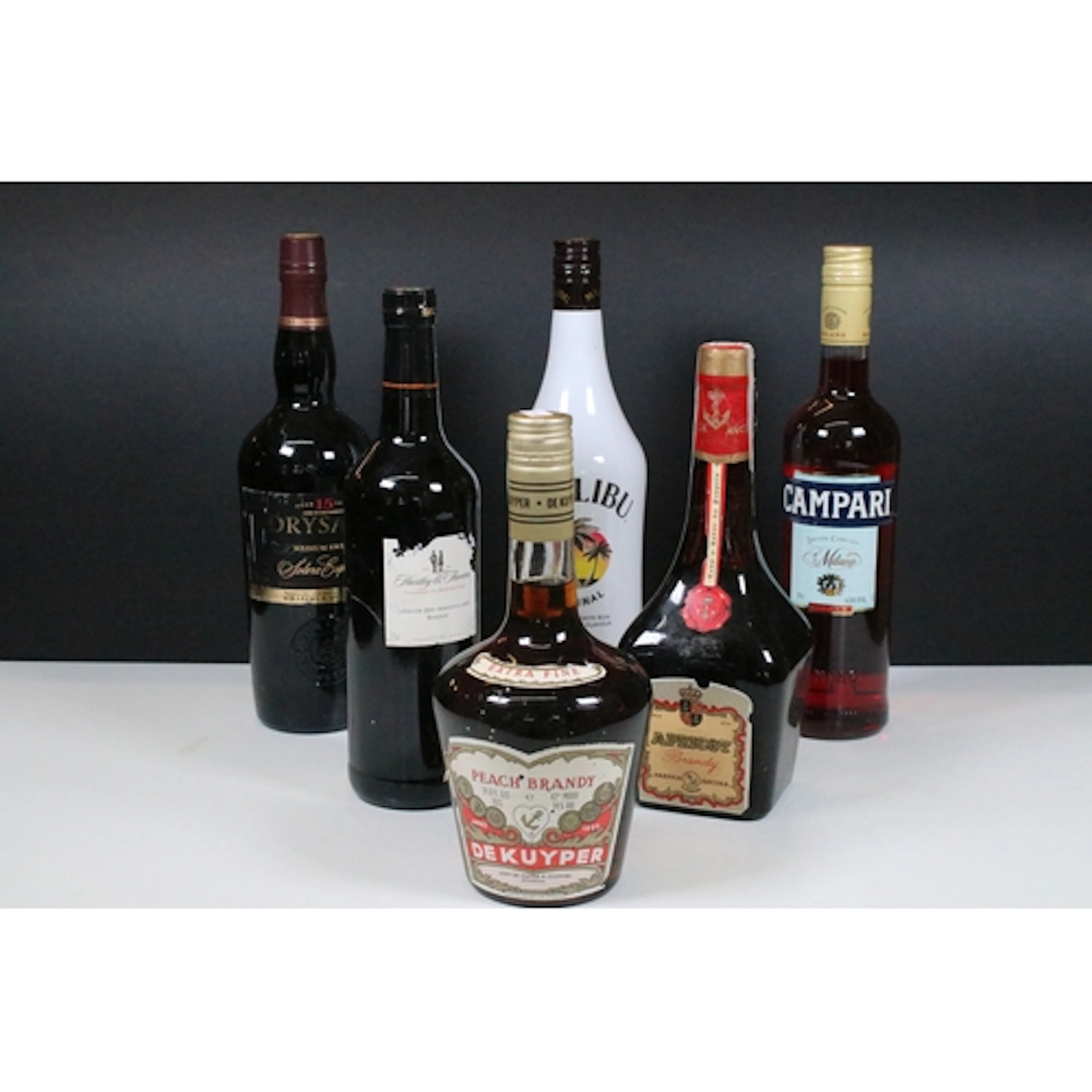 Collection of six bottles of various alcohol, to comprise Ma...