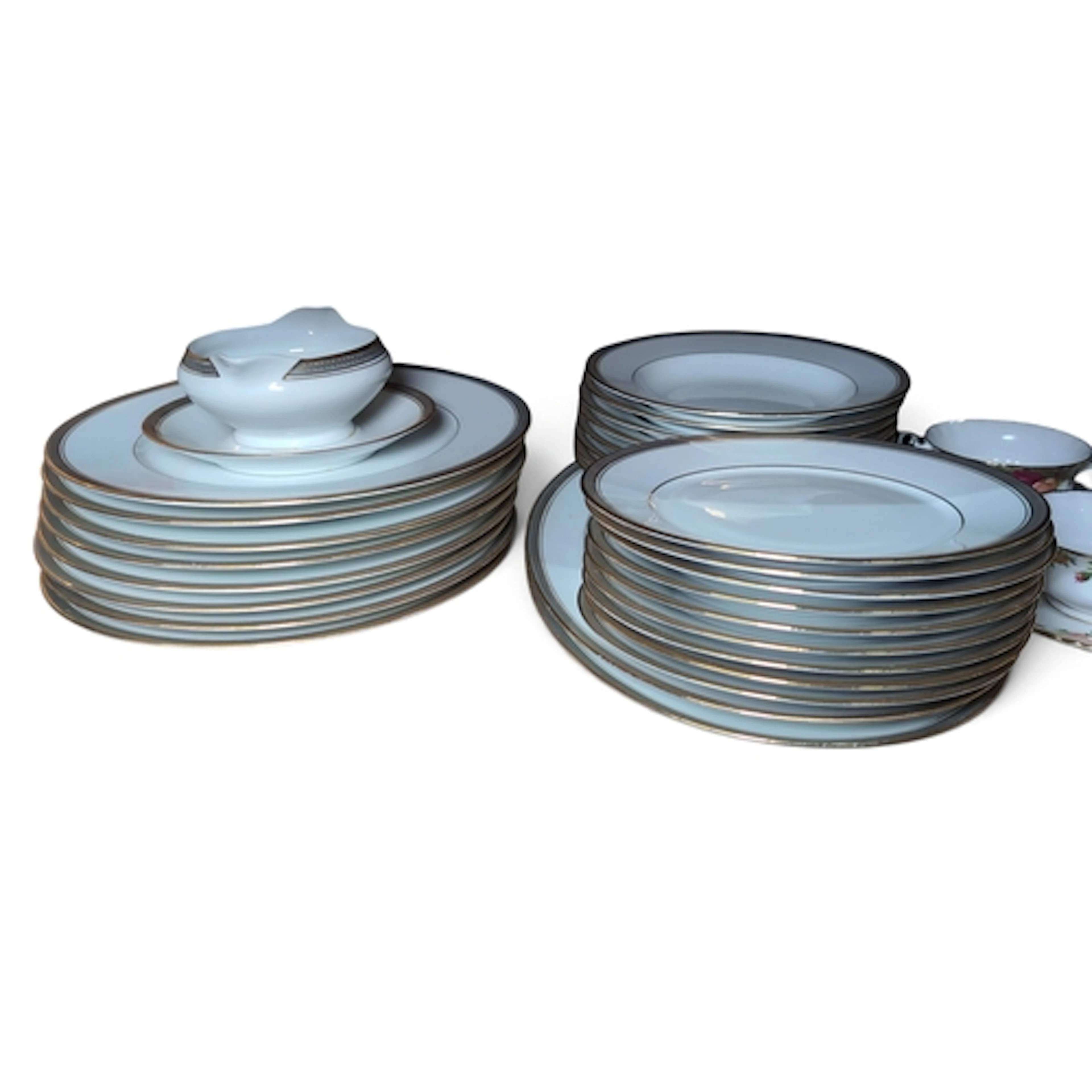 Porcelaine du Site Corot, Limoges, porcelain part dinner ser...