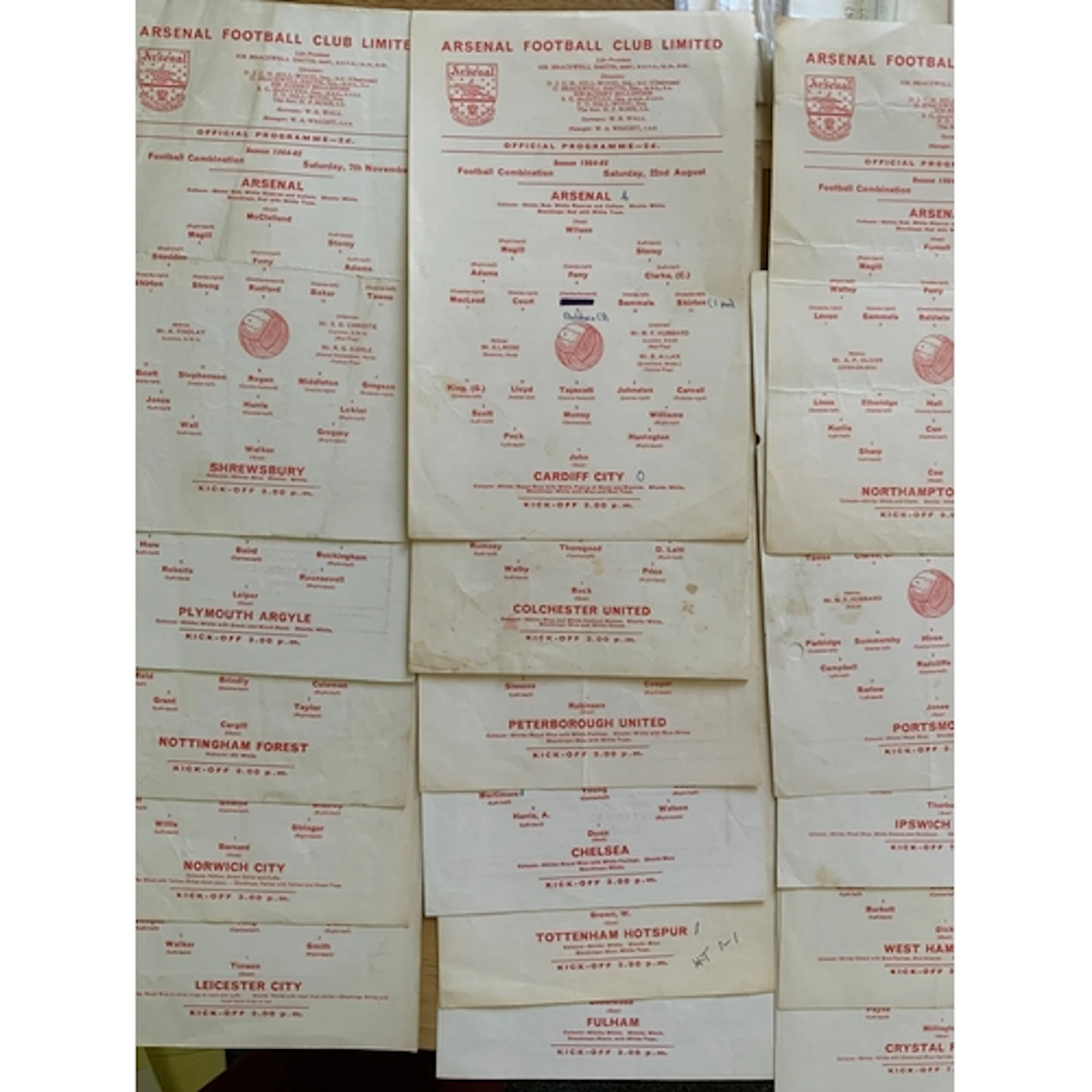 64/65 Arsenal Reserves + Youth Football Programmes: 17 singl...