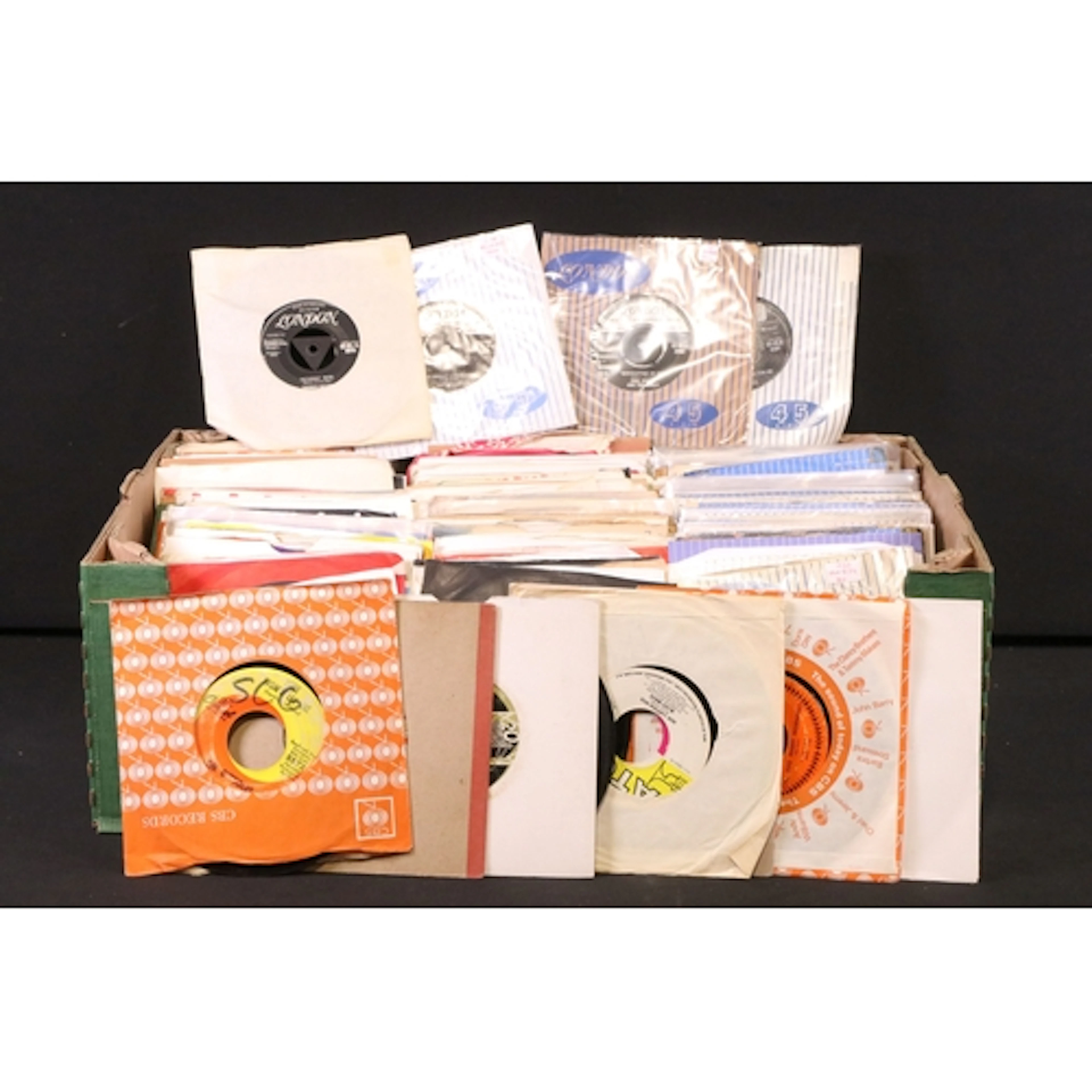 Vinyl - Over 200 US 7" singles and 100 UK featuring rock n r...