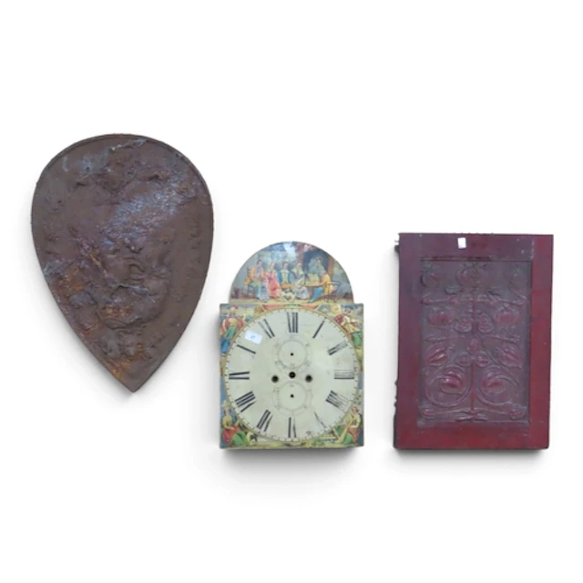 A mixed lot to include cast iron decorative shield wall plaq...
