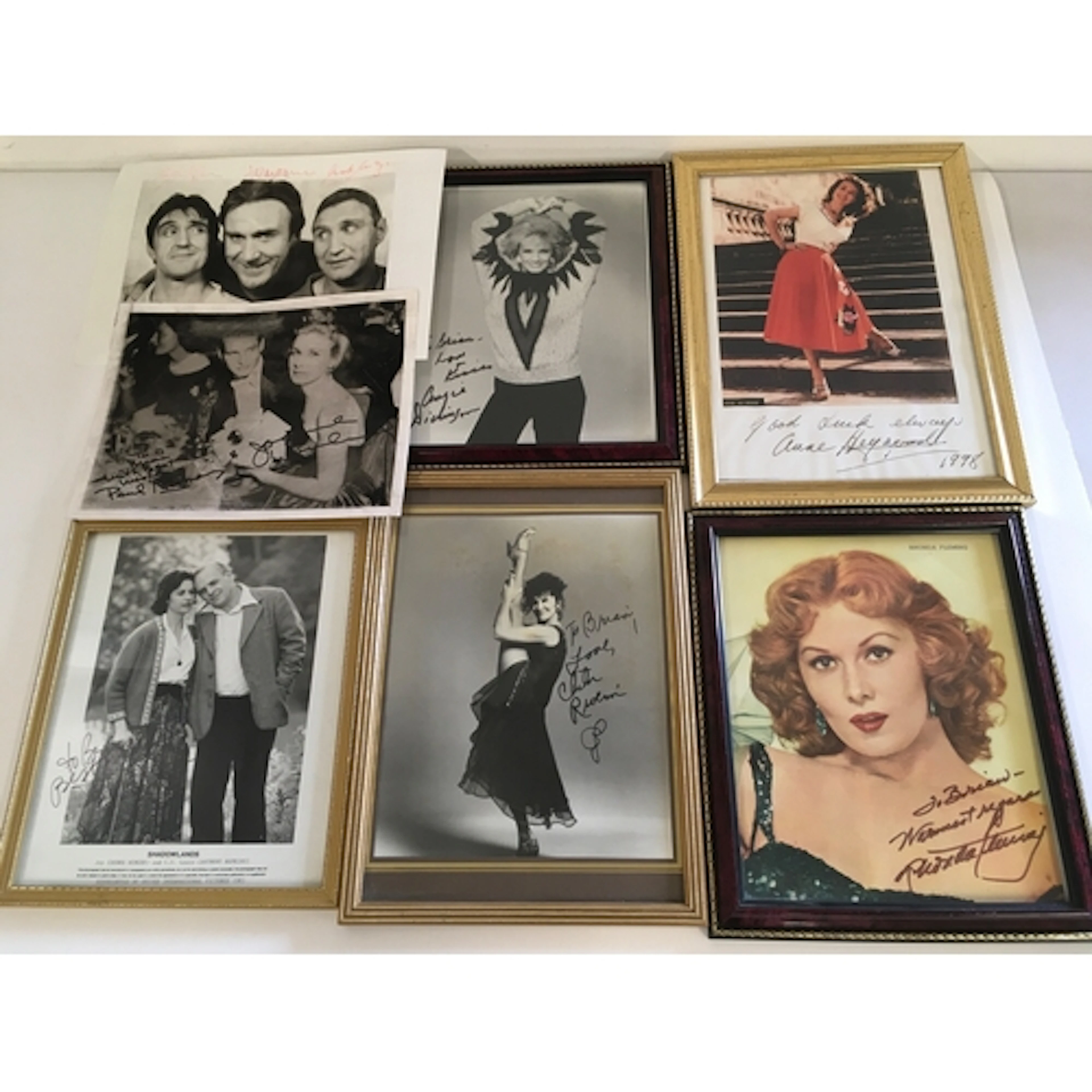 A collection of various autographs comprising Paul Newman, S...